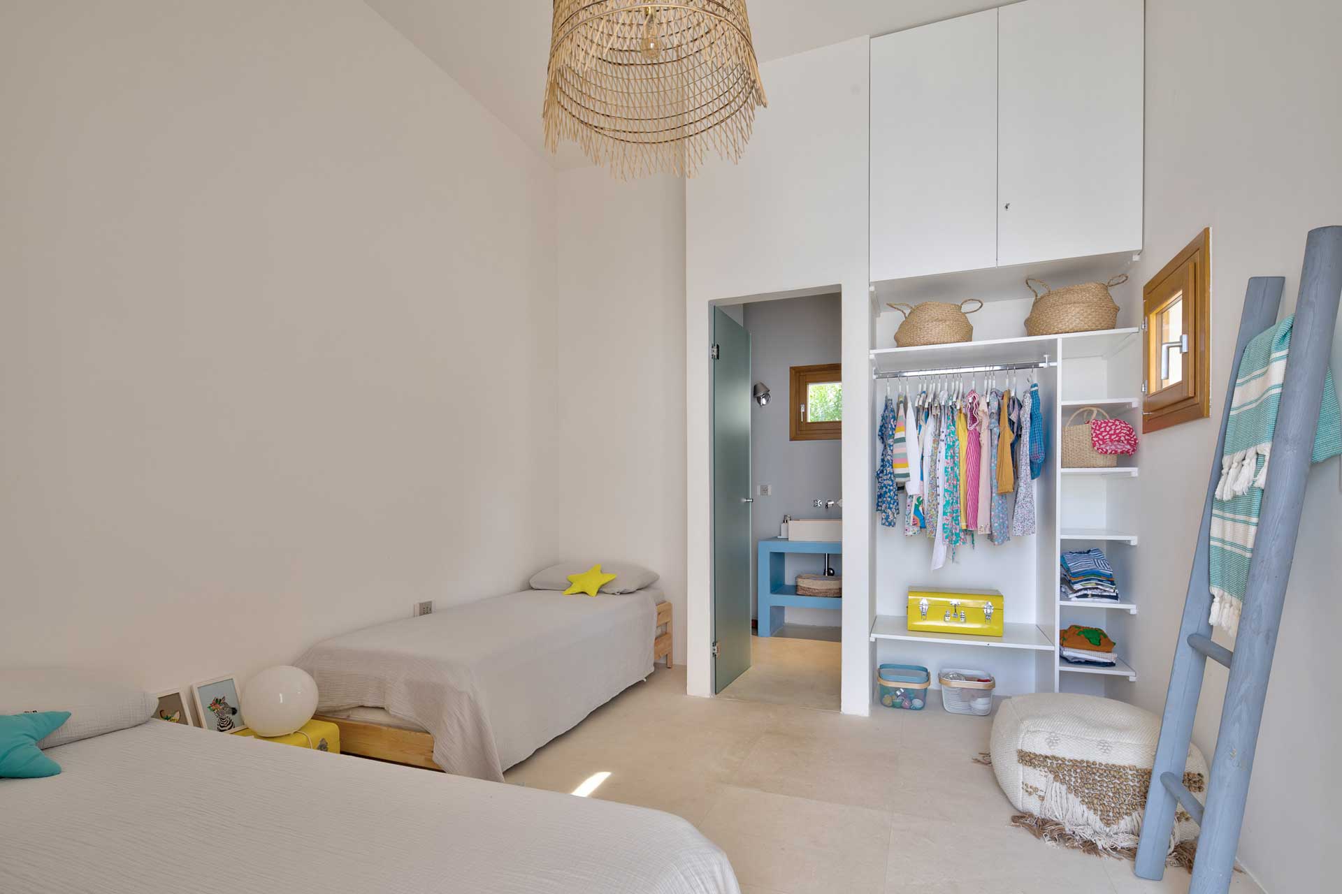la-torre-bianca_villa_puglia-italy_interior-bedroom.jpg