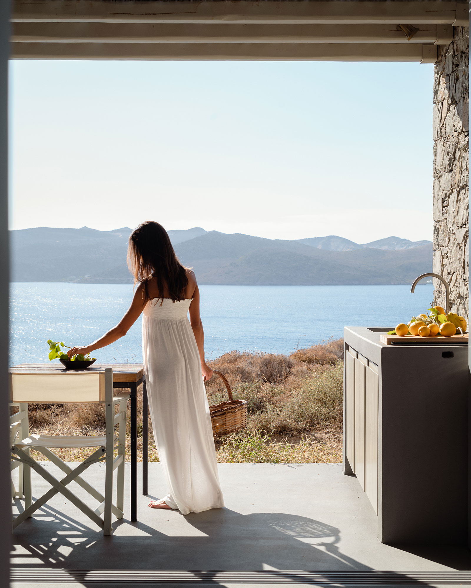 skinopi-lodge_beachhouse_milos-greece_exterior-landscape.jpg