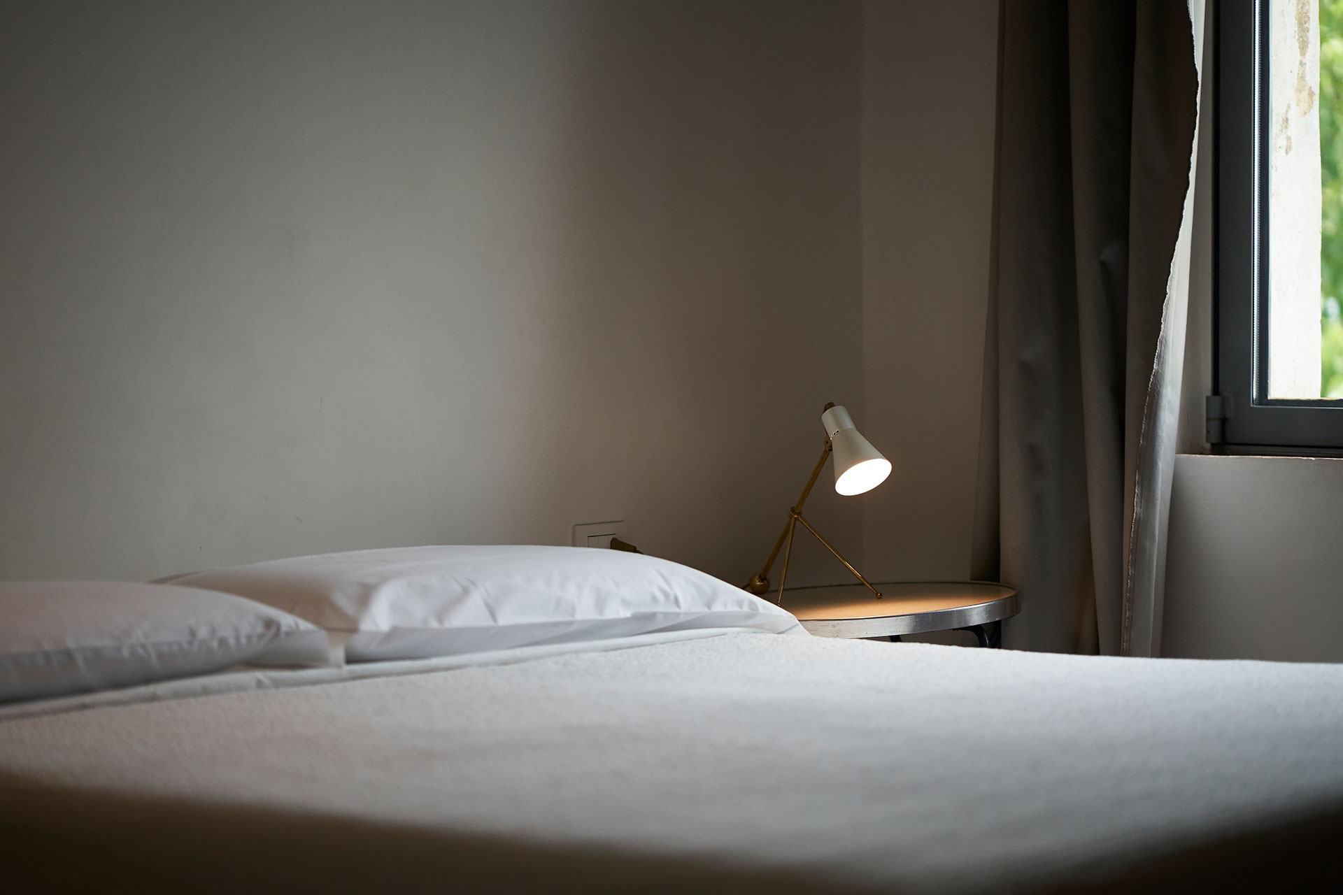 casale-di-cellole_farmhouse_tuscany-italy_moon-interior-bed-lamp.jpg