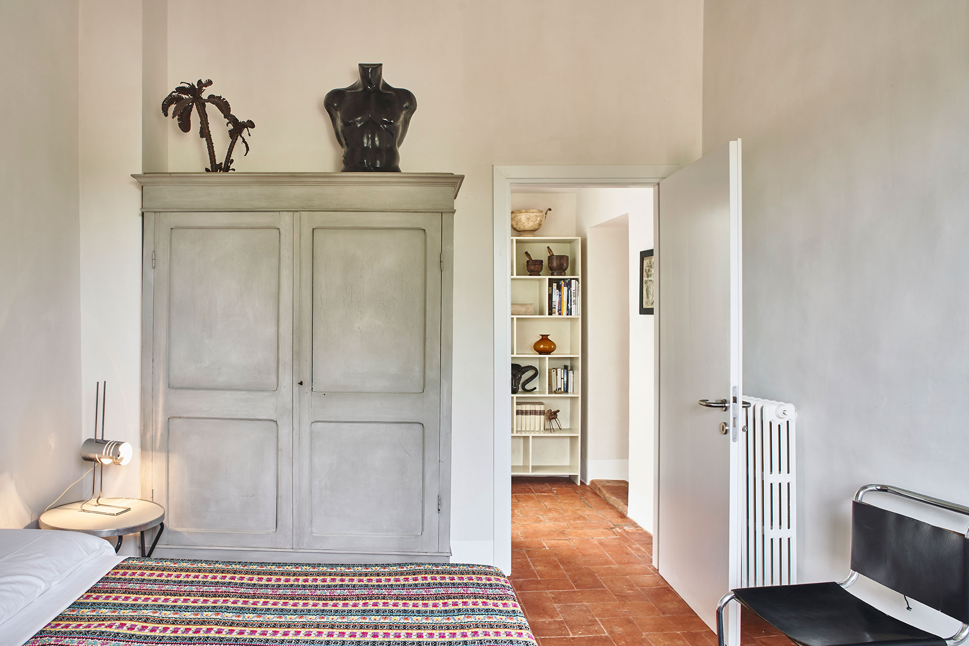 casale-di-cellole_farmhouse_tuscany-italy_moon-interior-bedroom-space.jpg