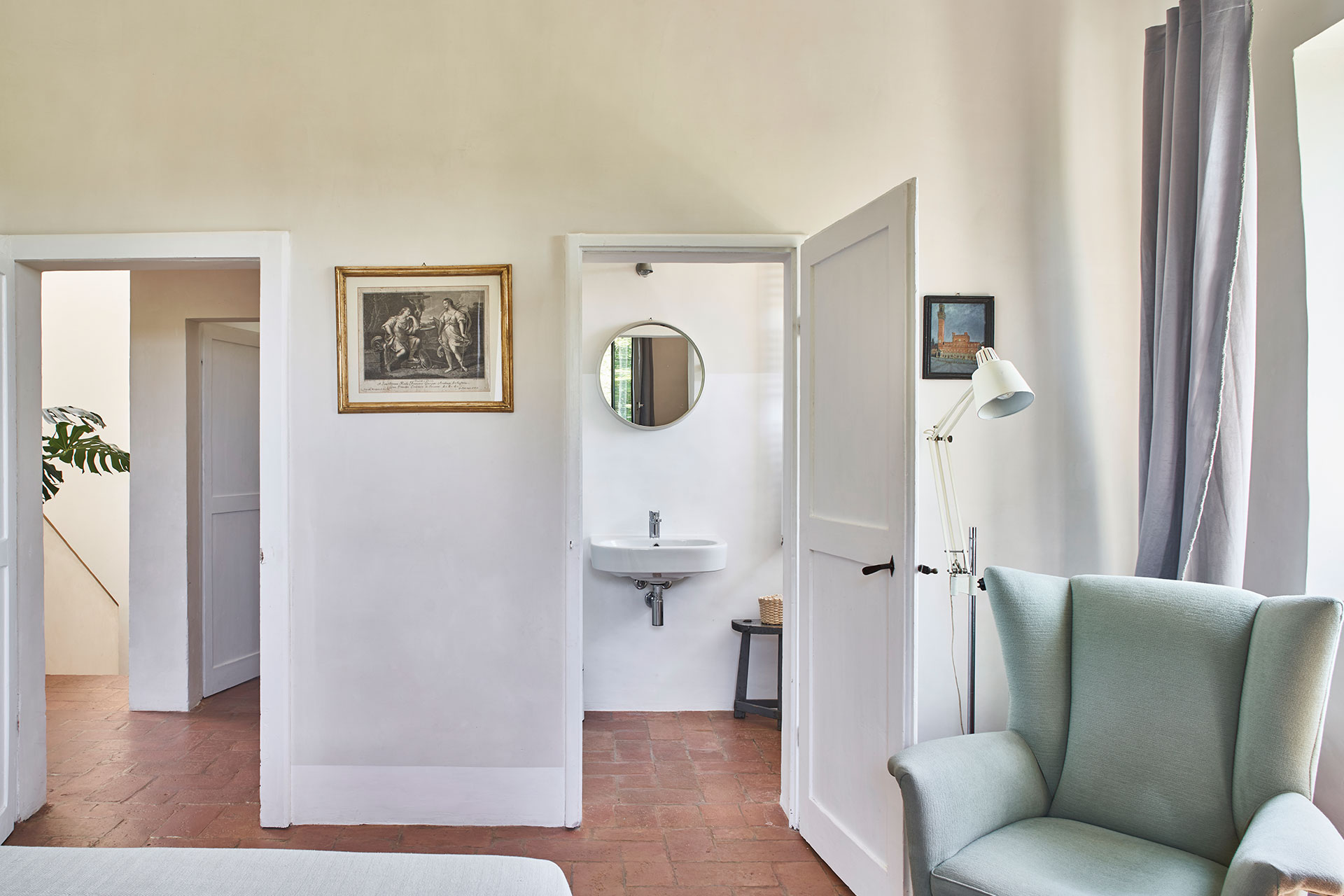 casale-di-cellole_farmhouse_tuscany-italy_river-interior-bed-room.jpg