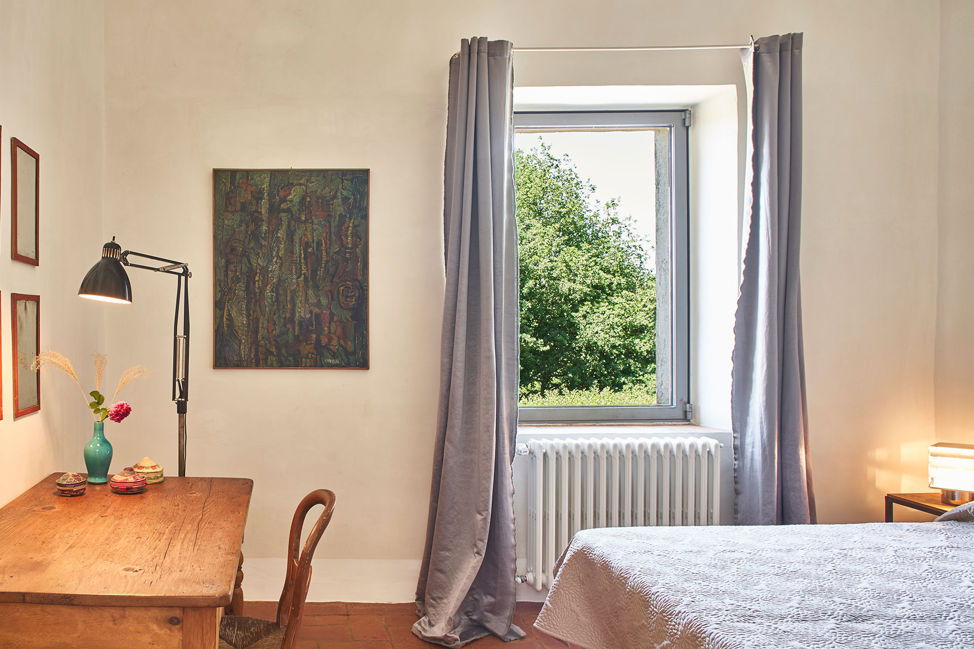 casale-di-cellole_farmhouse_tuscany-italy_river-interior-bedroom-desk.jpg