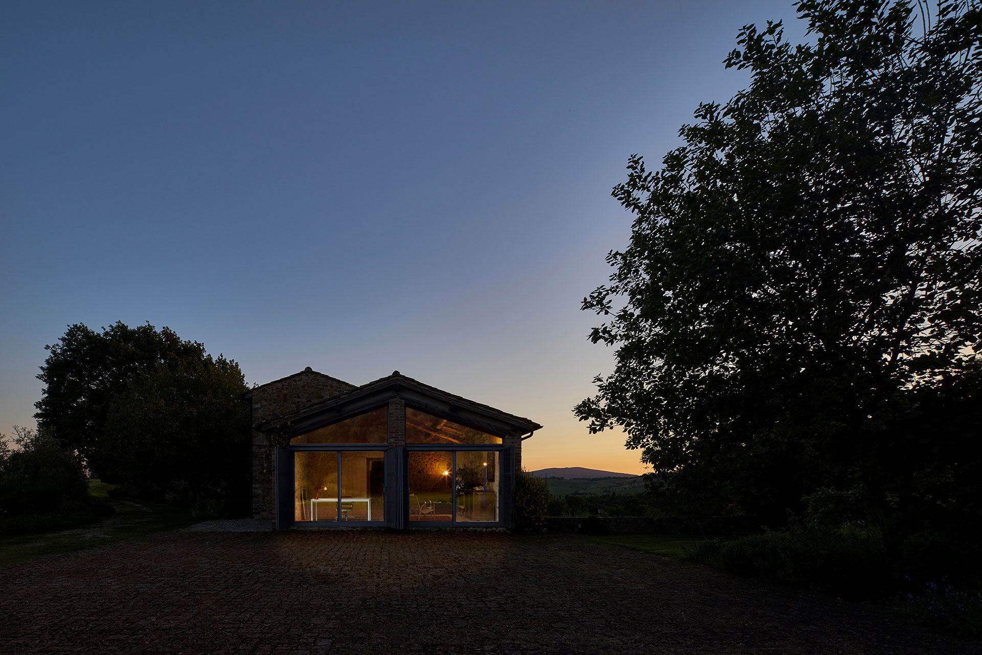 casale-di-cellole_farmhouse_tuscany-italy_canopy-exterior-night.jpg