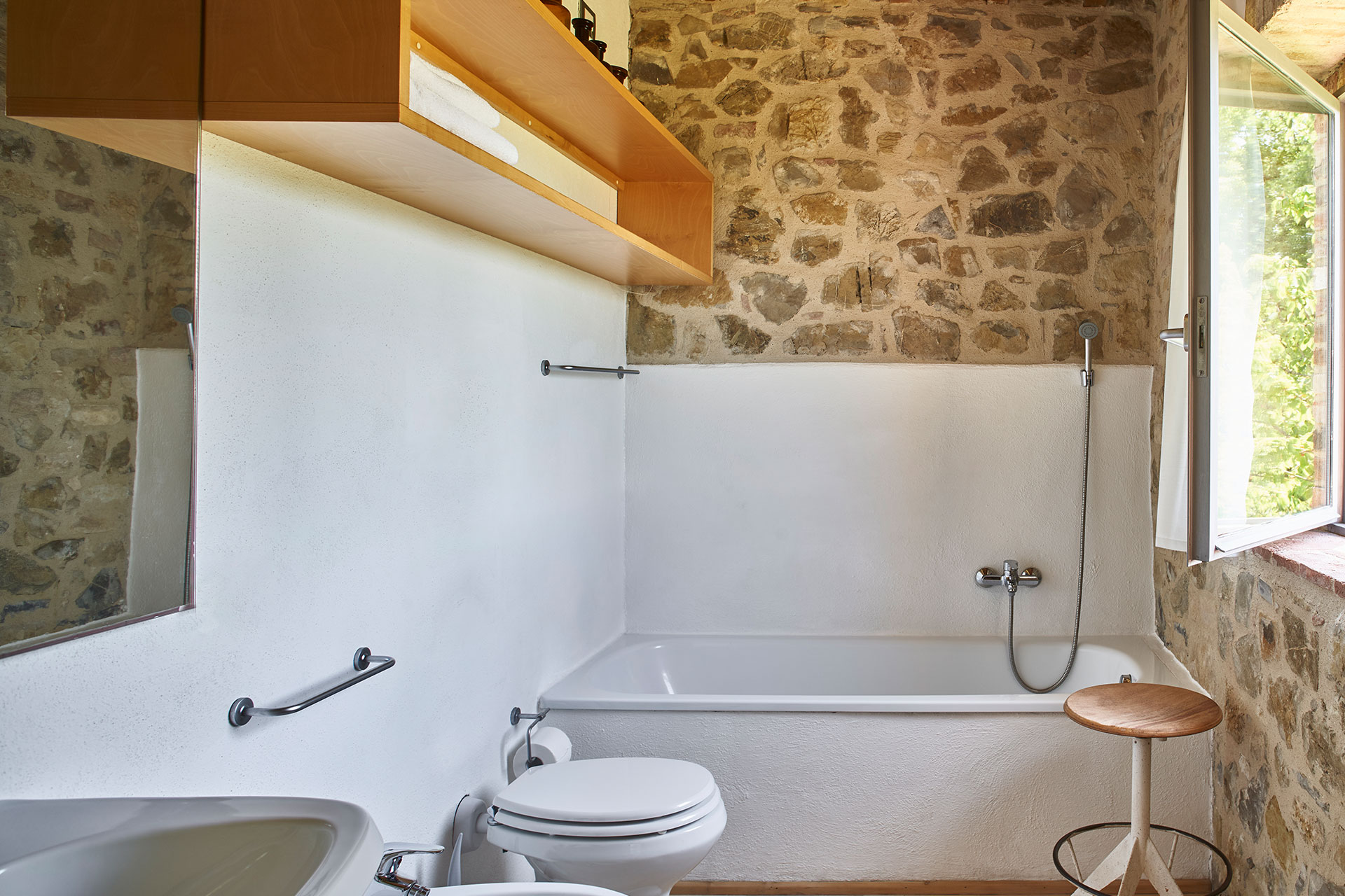 casale-di-cellole_farmhouse_tuscany-italy_canopy-interior-bathroom.jpg