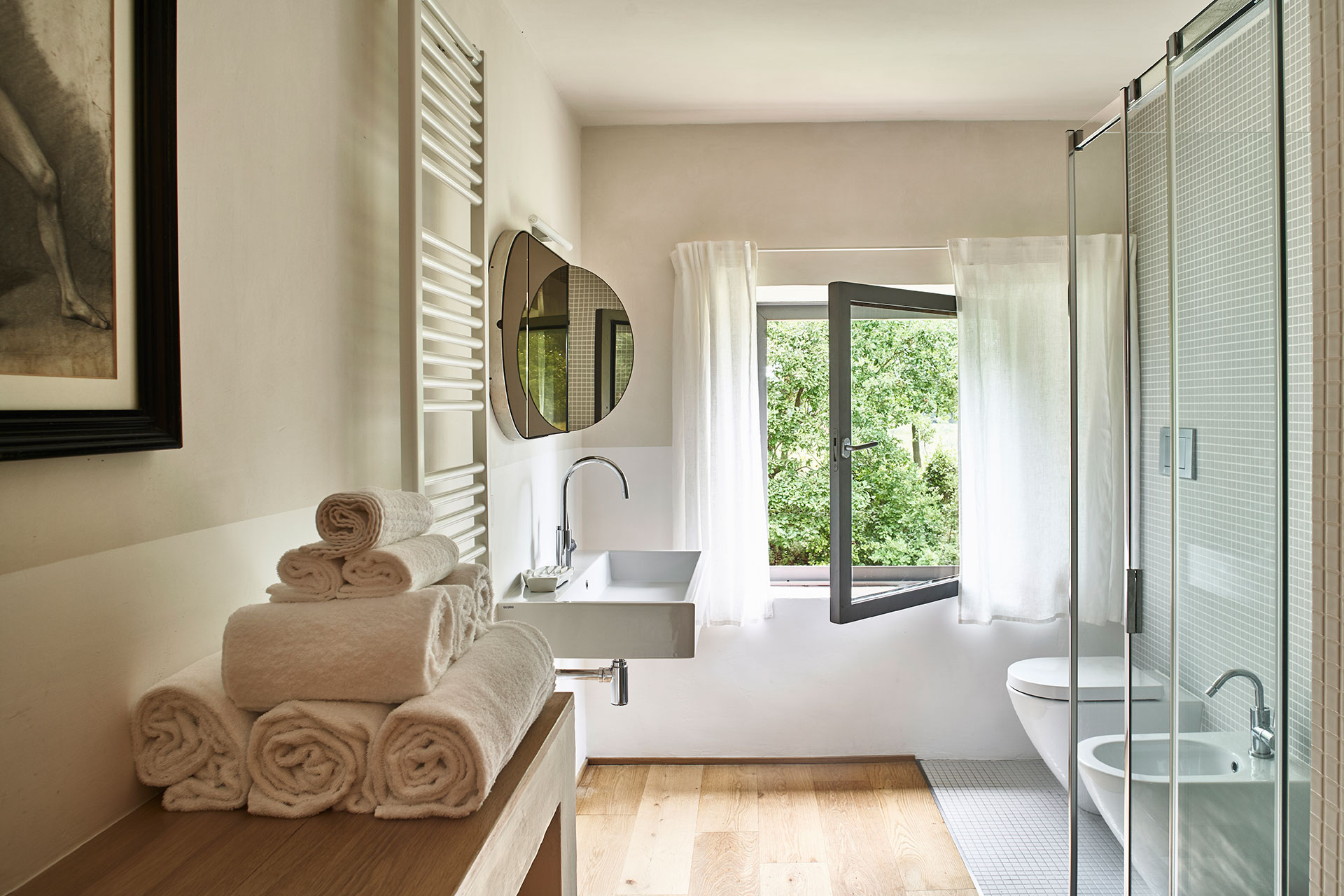 casale-di-cellole_farmhouse_tuscany-italy_zoo-interior-bathroom.jpg