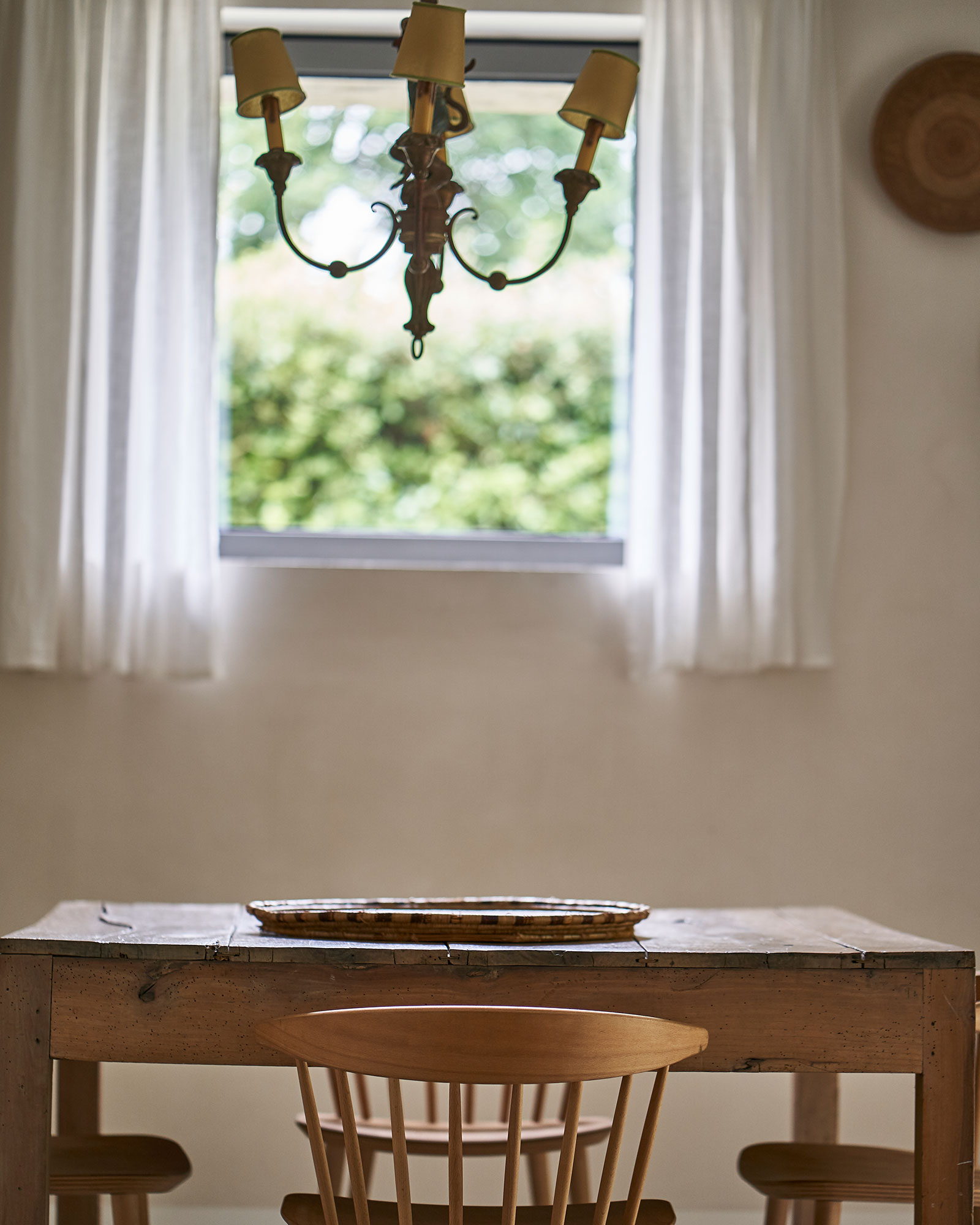 casale-di-cellole_farmhouse_tuscany-italy_zoo-interior-table.jpg