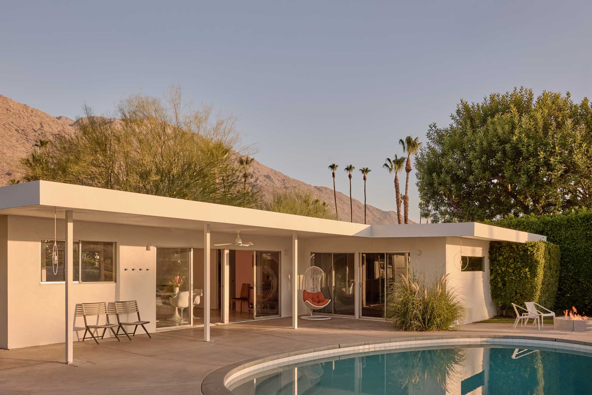 besveca-house_house_palm-springs-california_exterior-design.jpg