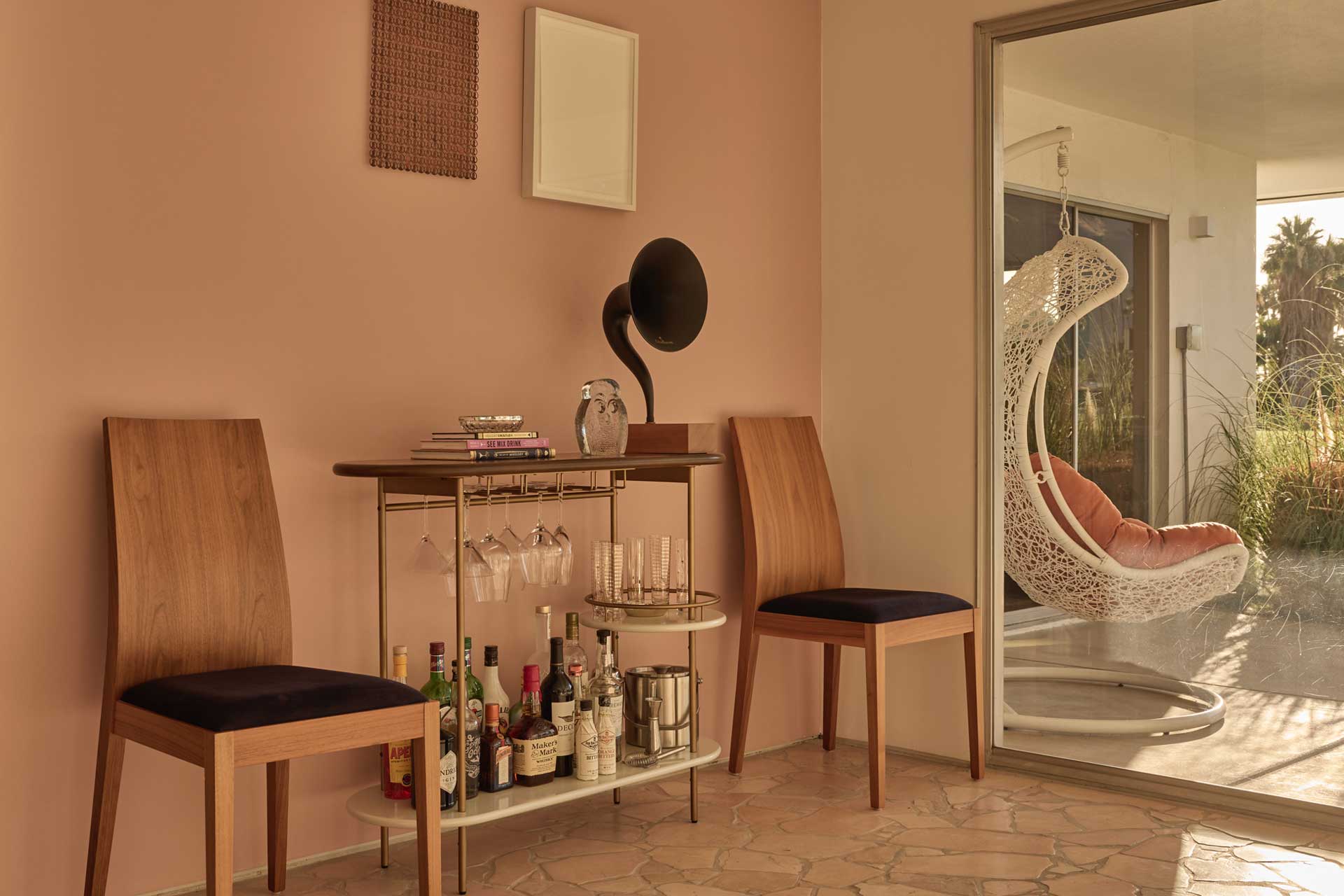 besveca-house_house_palm-springs-california_interior.jpg