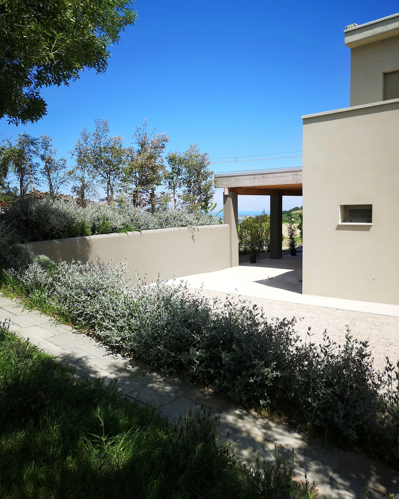 casa-tuja_house_molise-italy_exterior-facade-detail.jpg