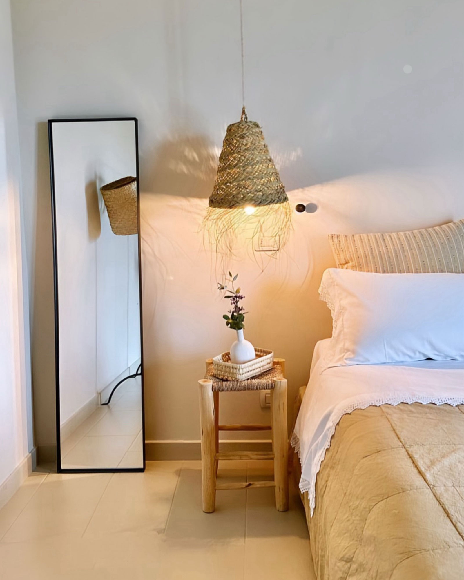 casa-tuja_house_molise-italy_interior-bedroom.jpg
