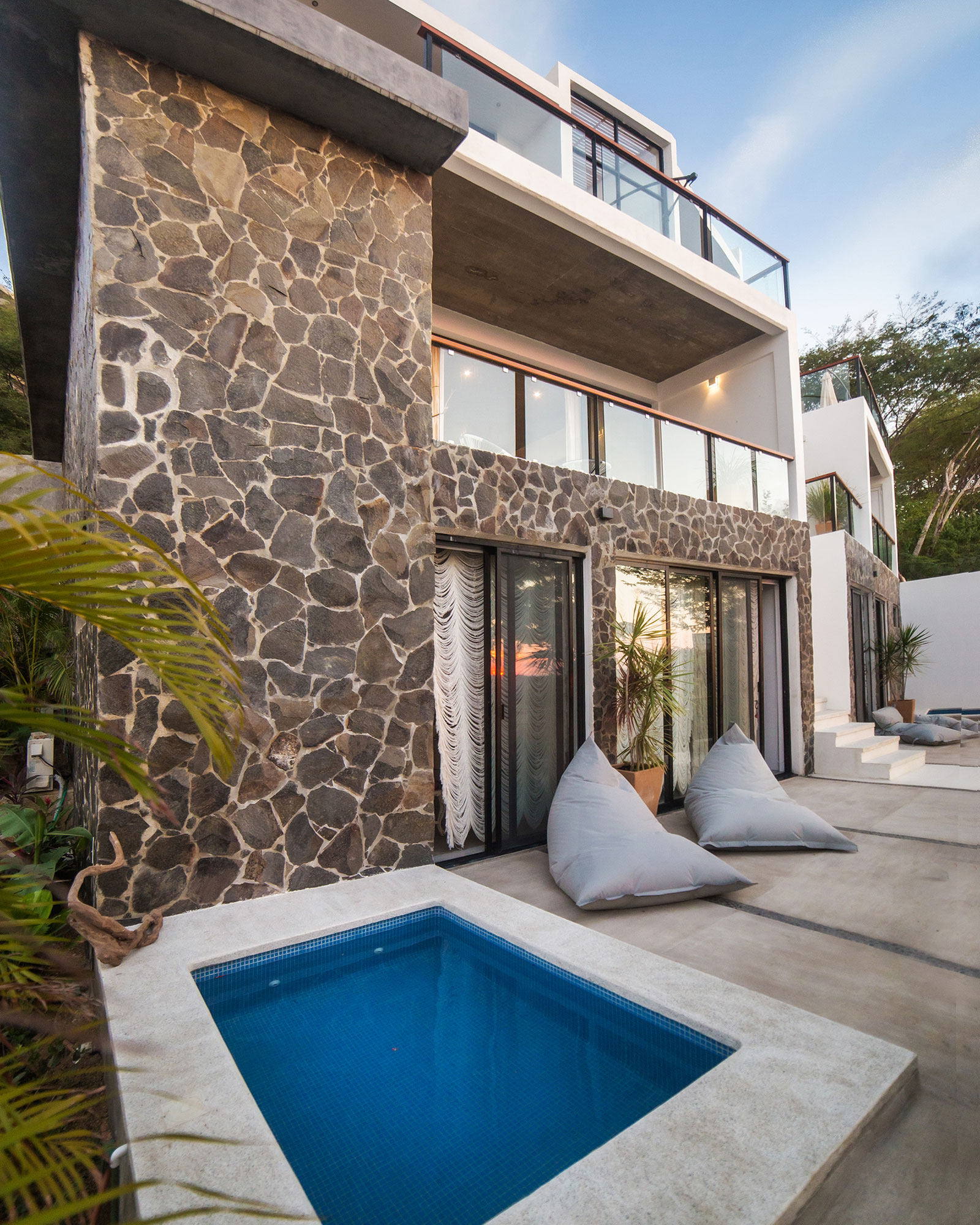 villa-surya_villa_sayulita-nayarit-mexico_exterior-facade-design.jpg