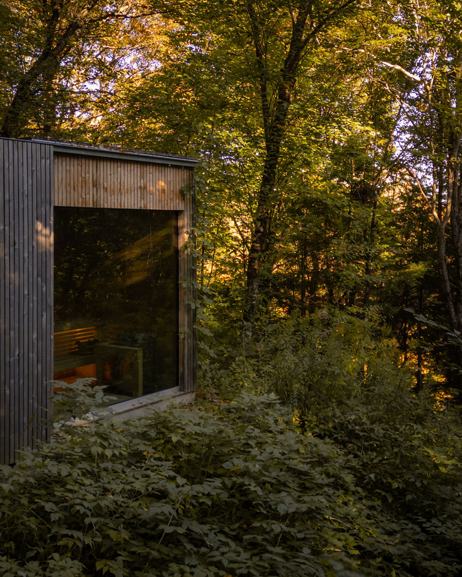 hinterhouse_cabin_quebec-canada_exterior-detail.jpg