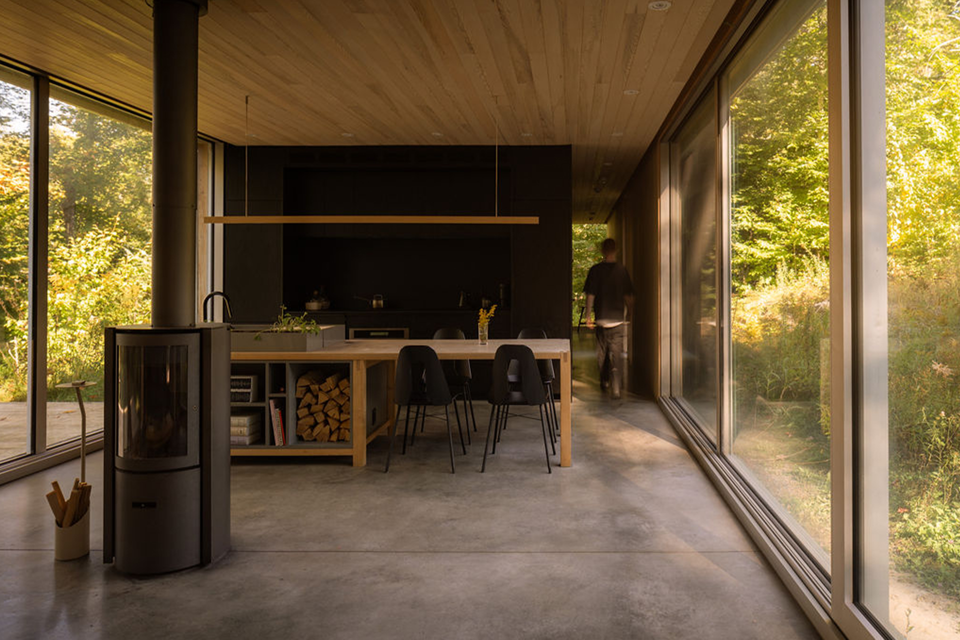 hinterhouse_cabin_quebec-canada_interior-kitchen-room.jpg