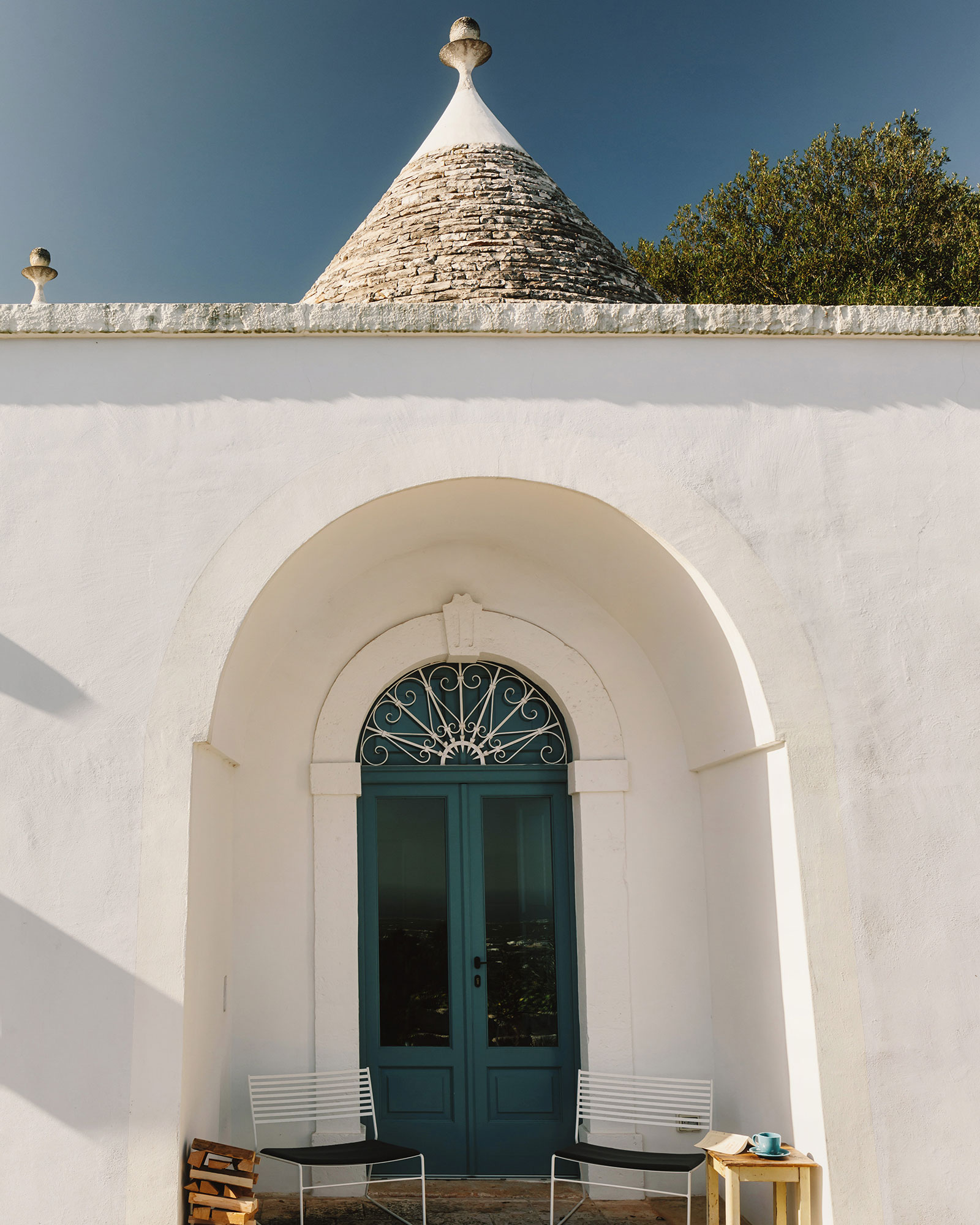 fasano-trullo_trullo_puglia-italy_exterior-entrance.jpg