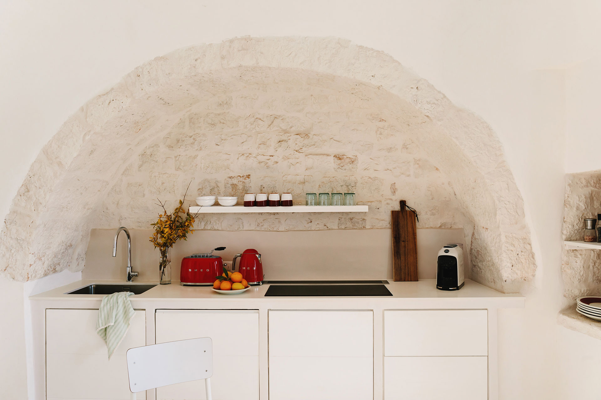 fasano-trullo_trullo_puglia-italy_interior.jpg