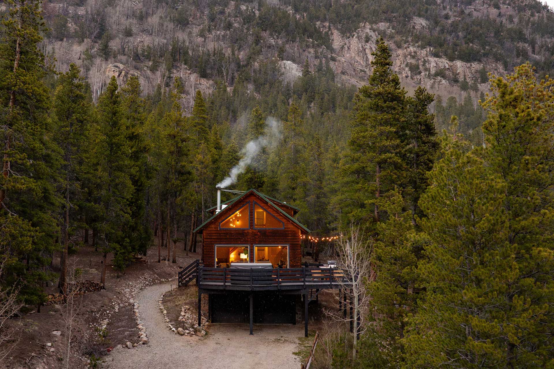 alpenglow-cabin_cabin_colorado-us_exterior-design-cabin.jpg