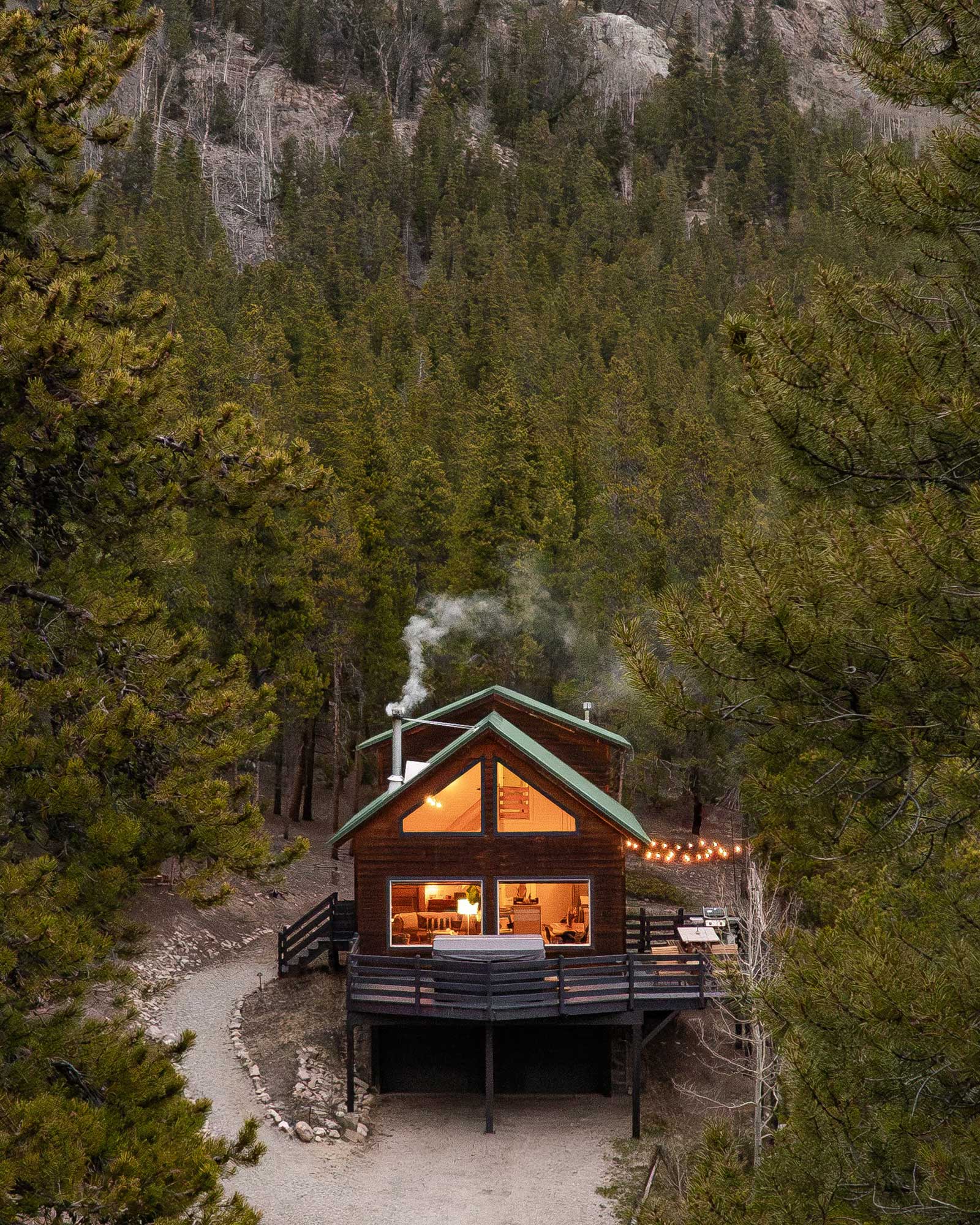 alpenglow-cabin_cabin_colorado-us_exterior-facade.jpg
