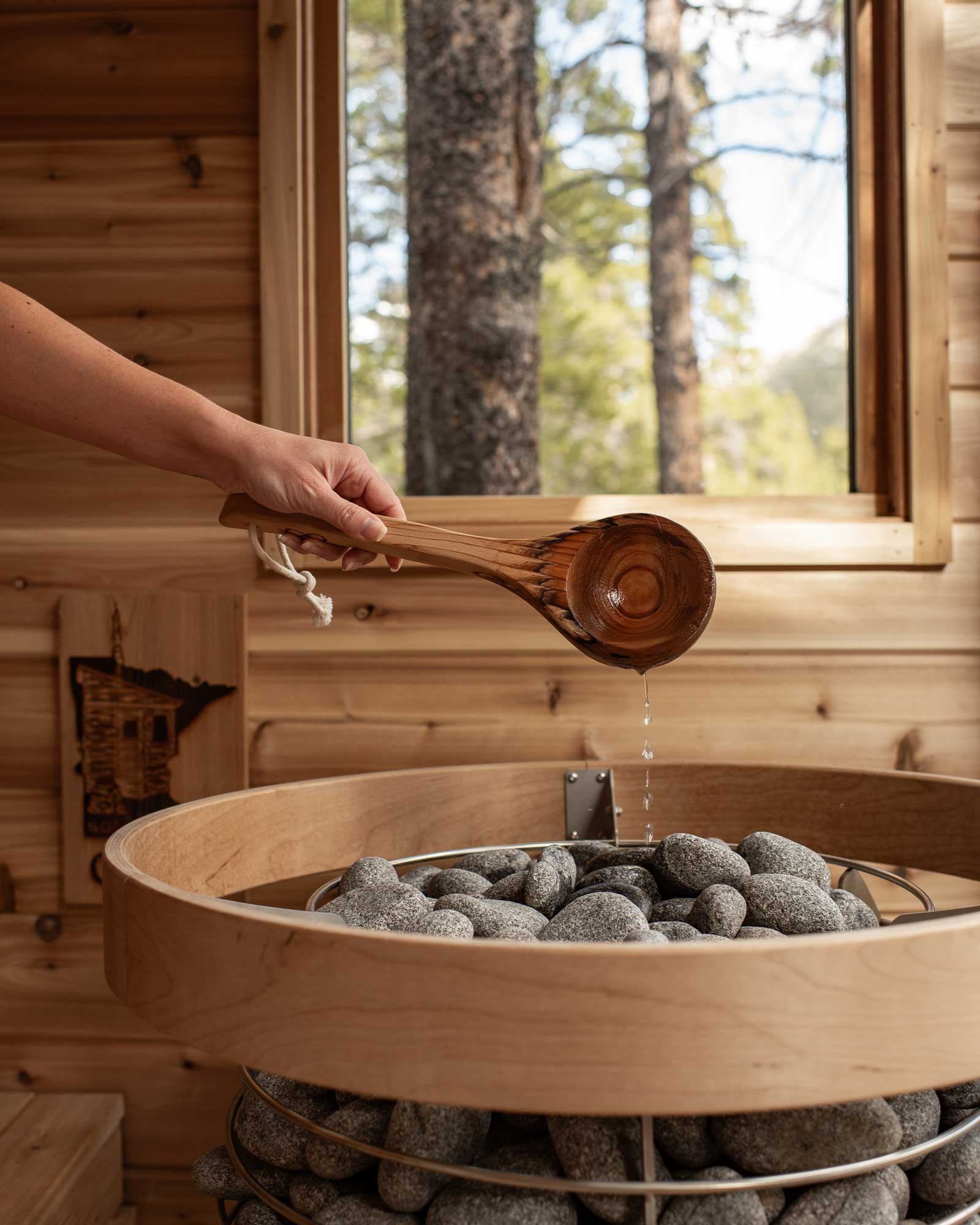 alpenglow-cabin_cabin_colorado-us_exterior-sauna-detail.jpg