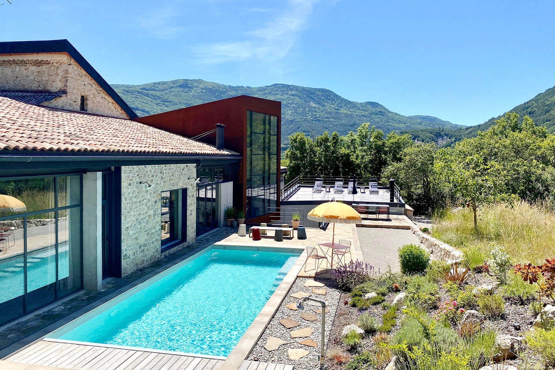 la-maison-du-murier-terrace-villa
