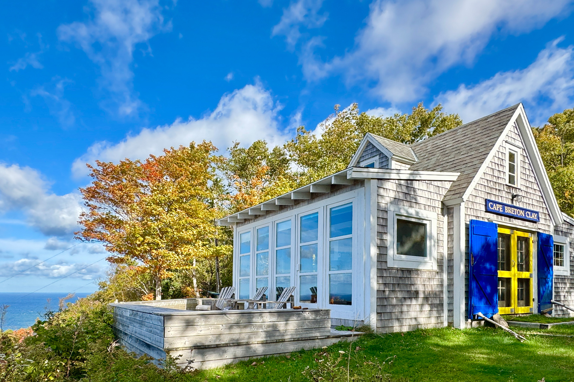 deepbluesea-cottage_cottage_nova-scotia-canada_exterior-facade.jpg