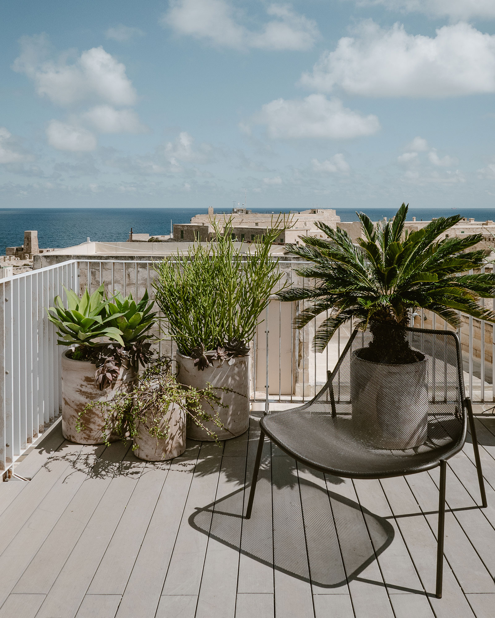 design-studio_studio_Valletta-malta_exterior-chair.jpg