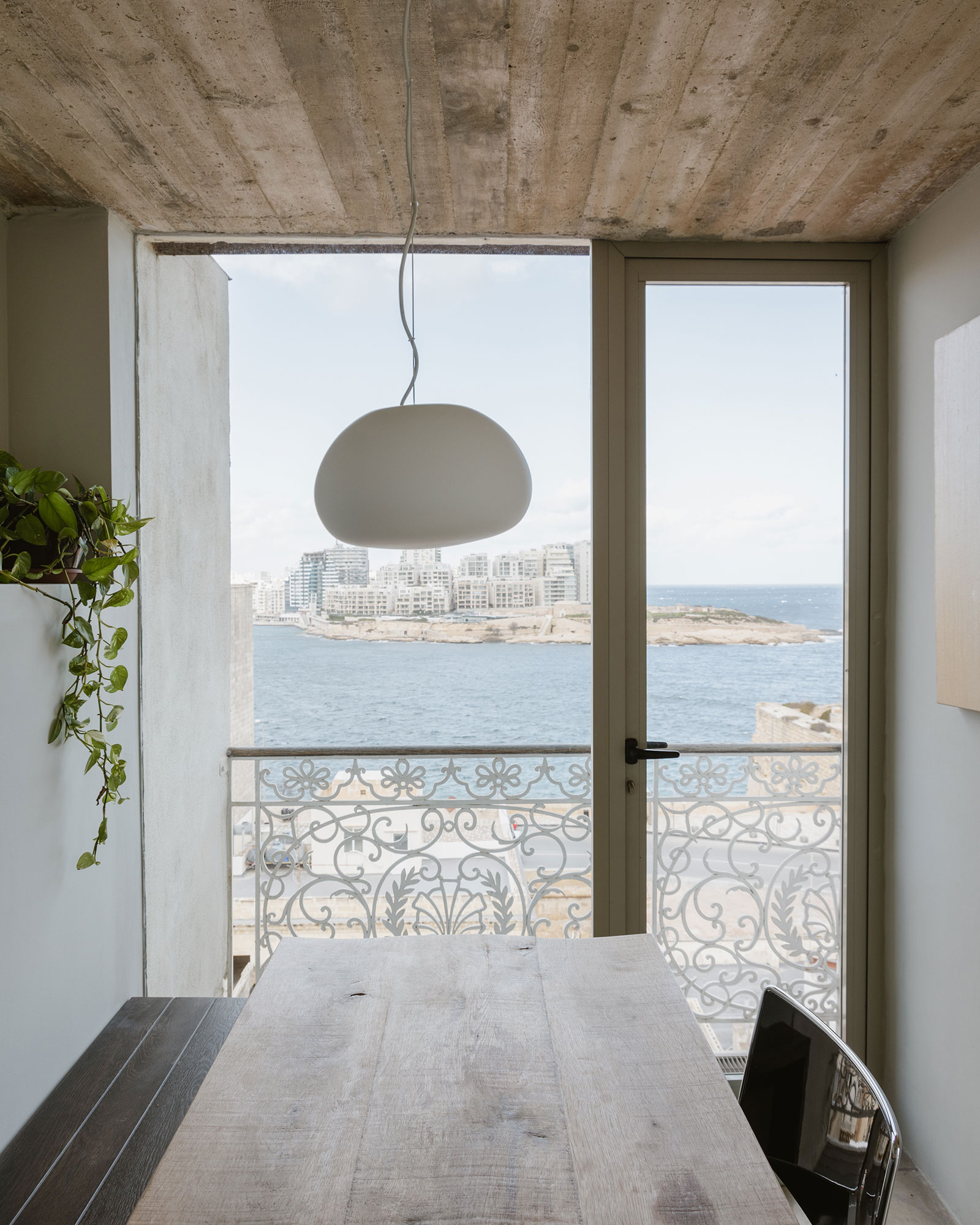 design-studio_studio_Valletta-malta_interior-table.jpg