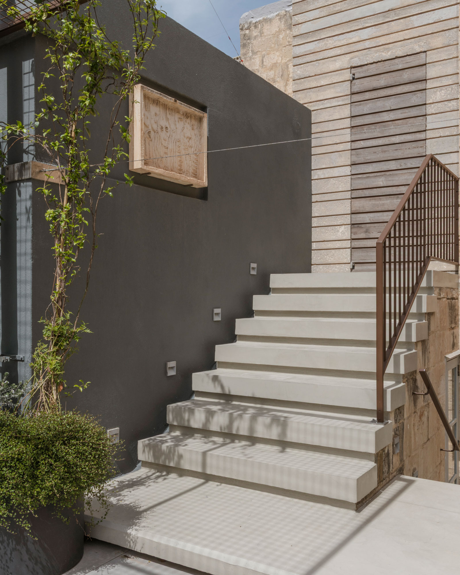 valletta-vintage-doma_apartment_Valletta-malta_exterior-stairs-detail.jpg