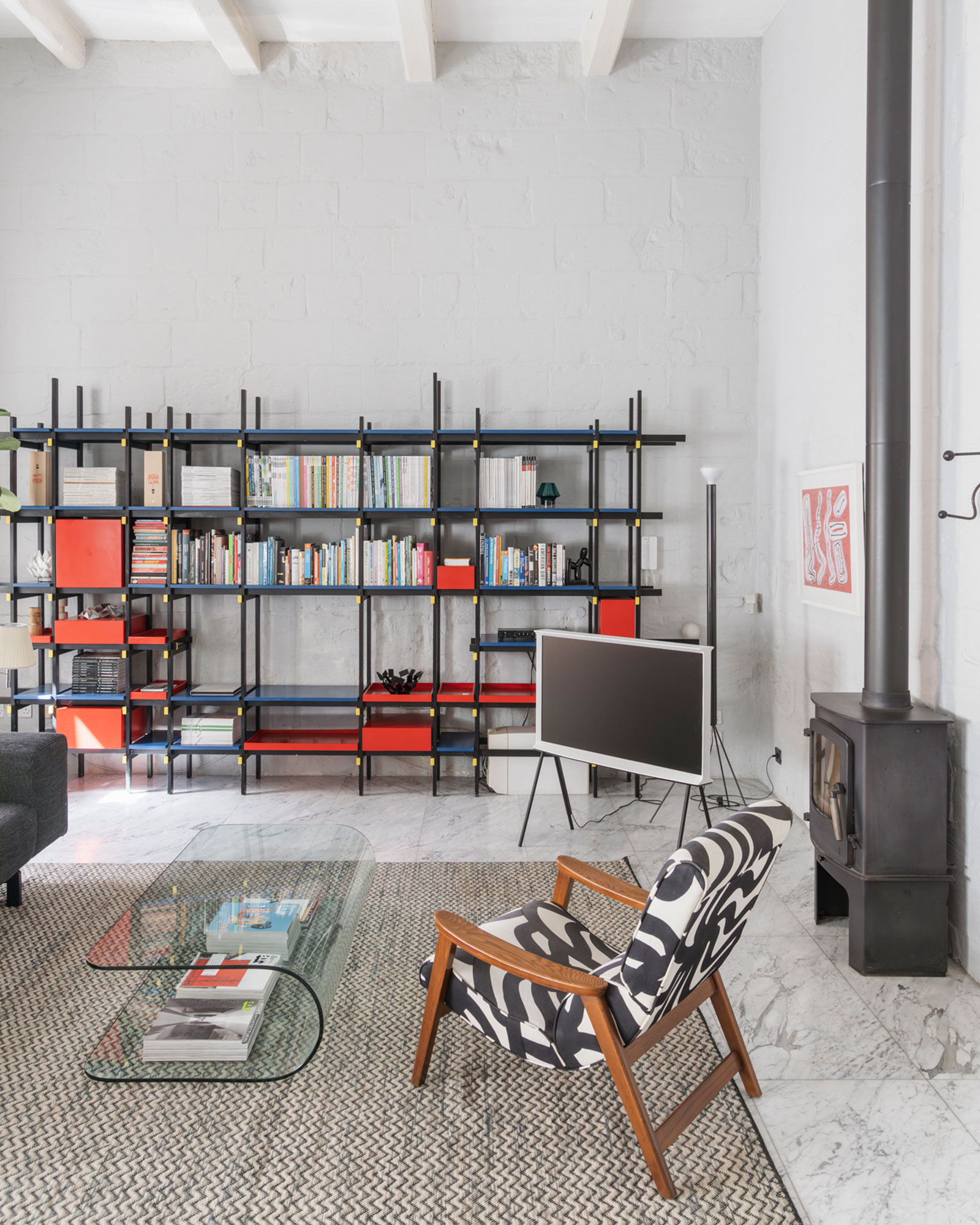 valletta-vintage-doma_apartment_Valletta-malta_interior-books.jpg