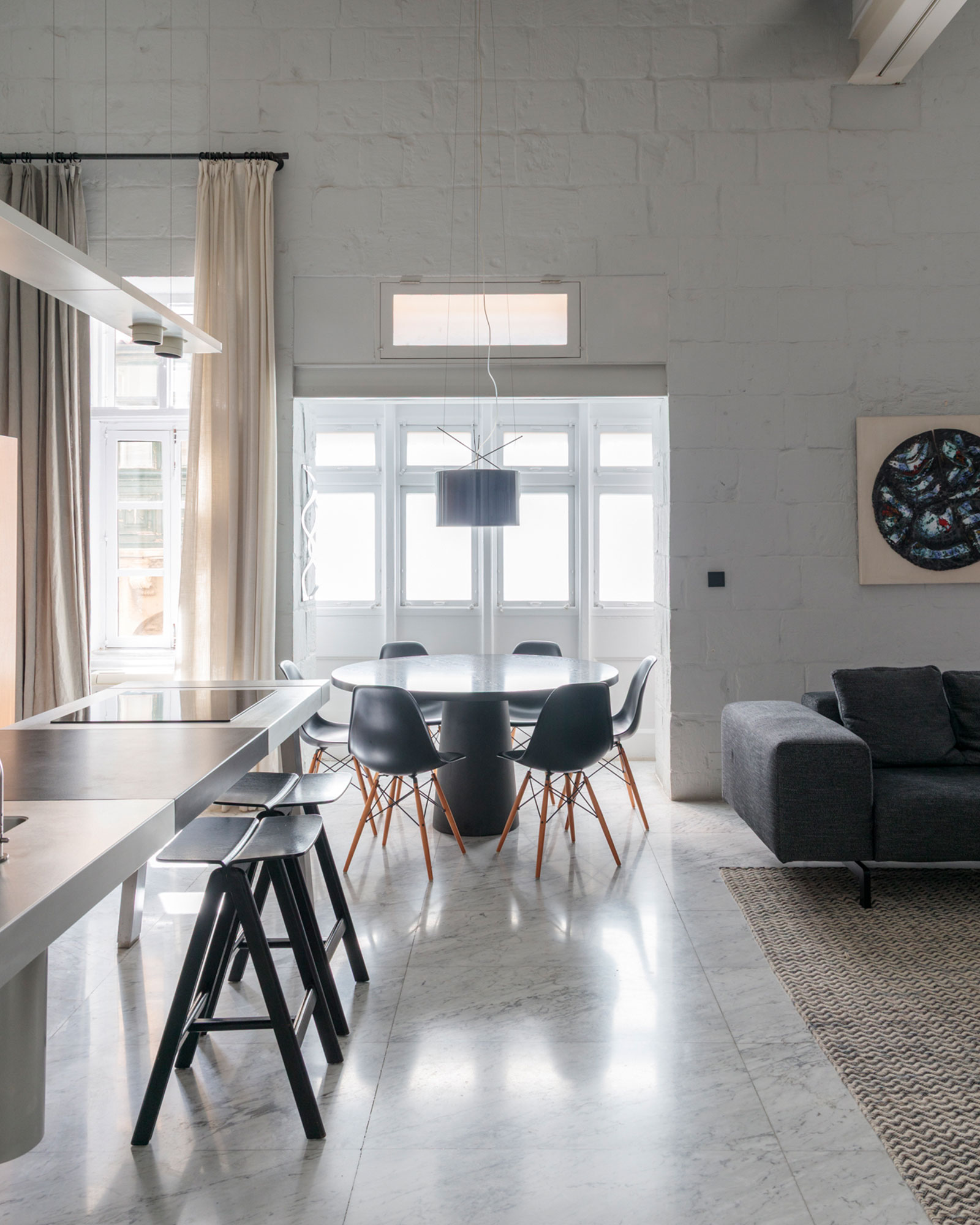 valletta-vintage-doma_apartment_Valletta-malta_interior-table-space.jpg