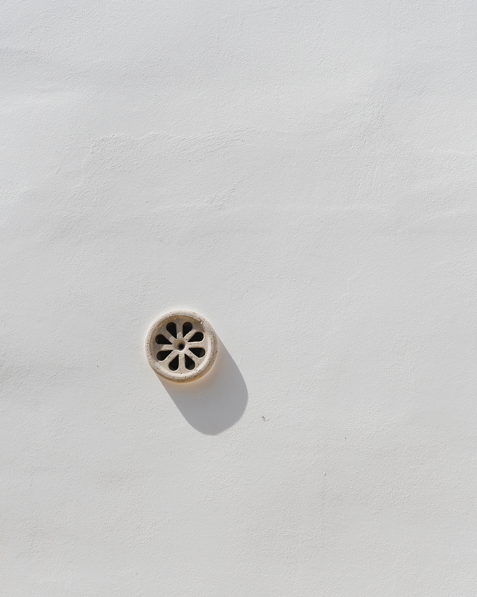 casa-boccadoro_farmhouse_puglia-italy_exterior-detail-shadow.jpg
