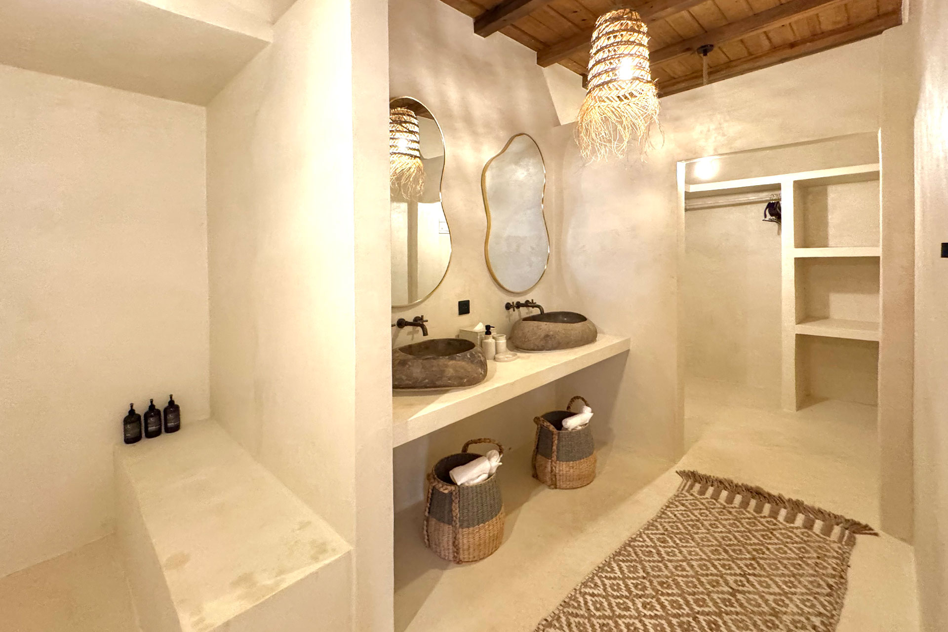 tenuta-chatham-bay_palapa_Union-Island-Saint-Vincent_interior-bath-room.jpg