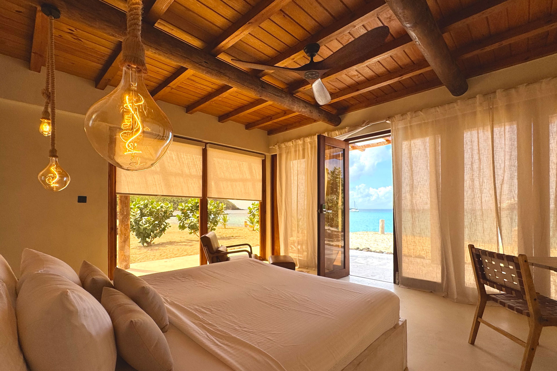 tenuta-chatham-bay_palapa_Union-Island-Saint-Vincent_interior-bed-room.jpg