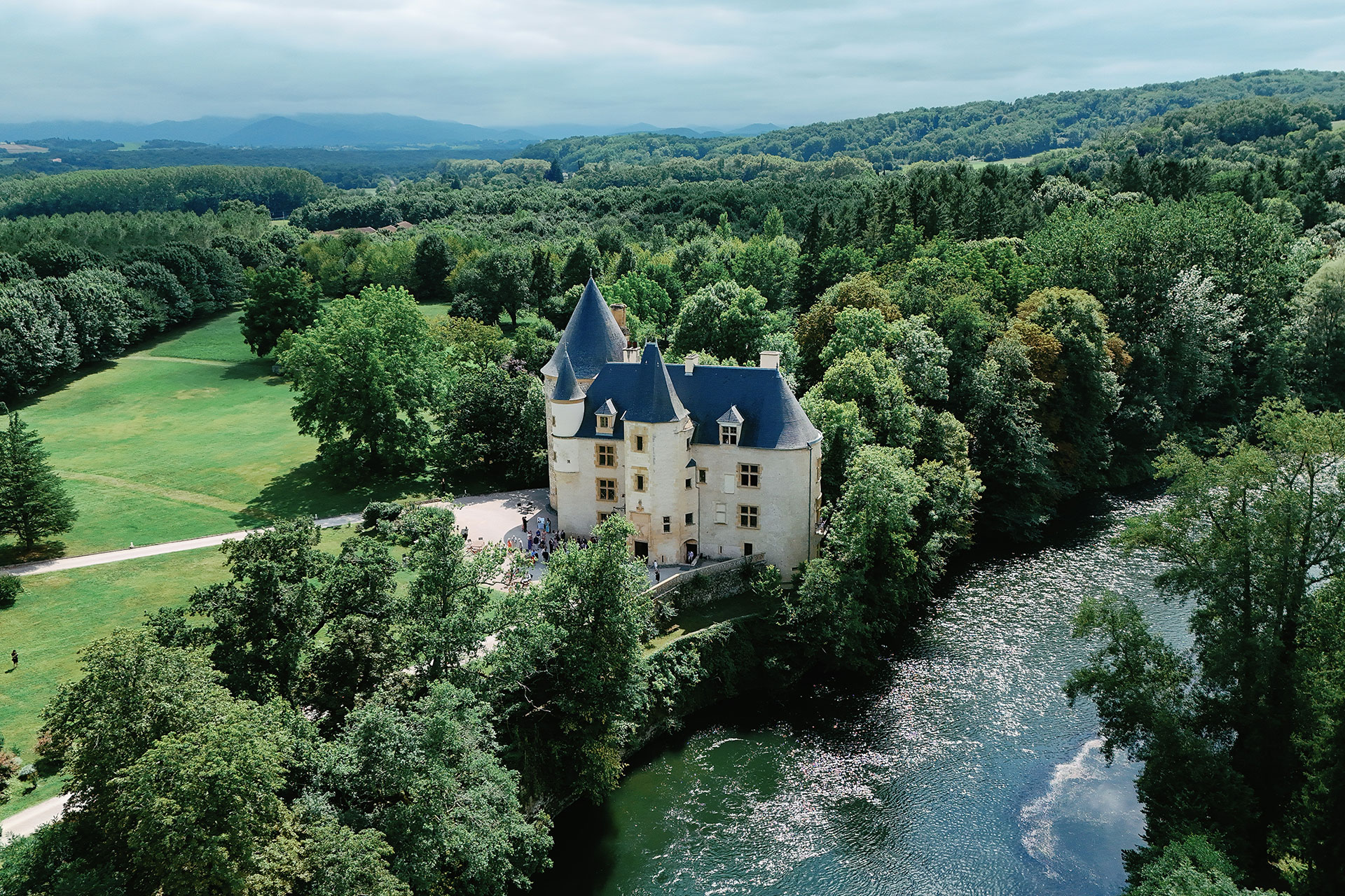 chateau-de-saint-martory_castle_Occitanie-france_exterior.jpg