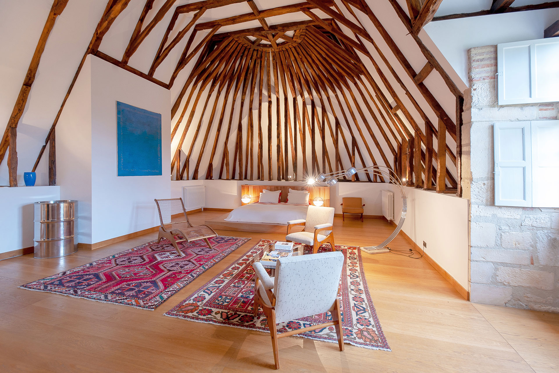 chateau-de-saint-martory_castle_Occitanie-france_interior-bed-room-design.jpg
