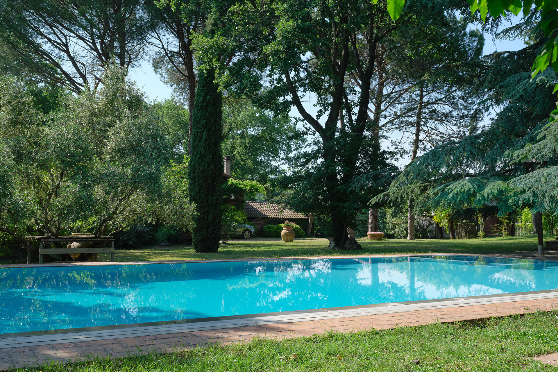 ospedaletto-57_estate_Emilia-Romagna-italy_exterior-pool-design.jpg