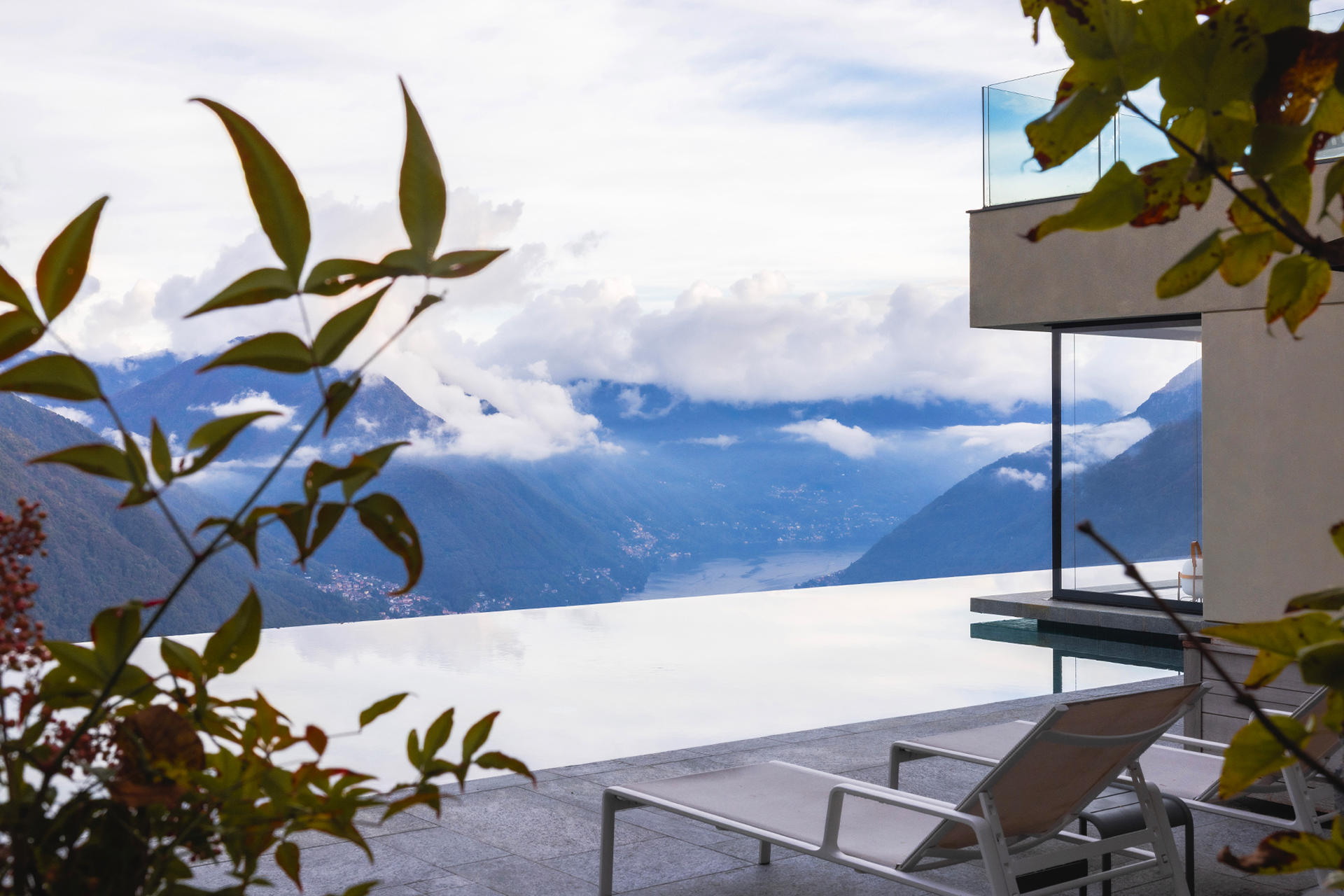 villa-peduzzi_villa_lake-como-italy_exterior-design.jpg