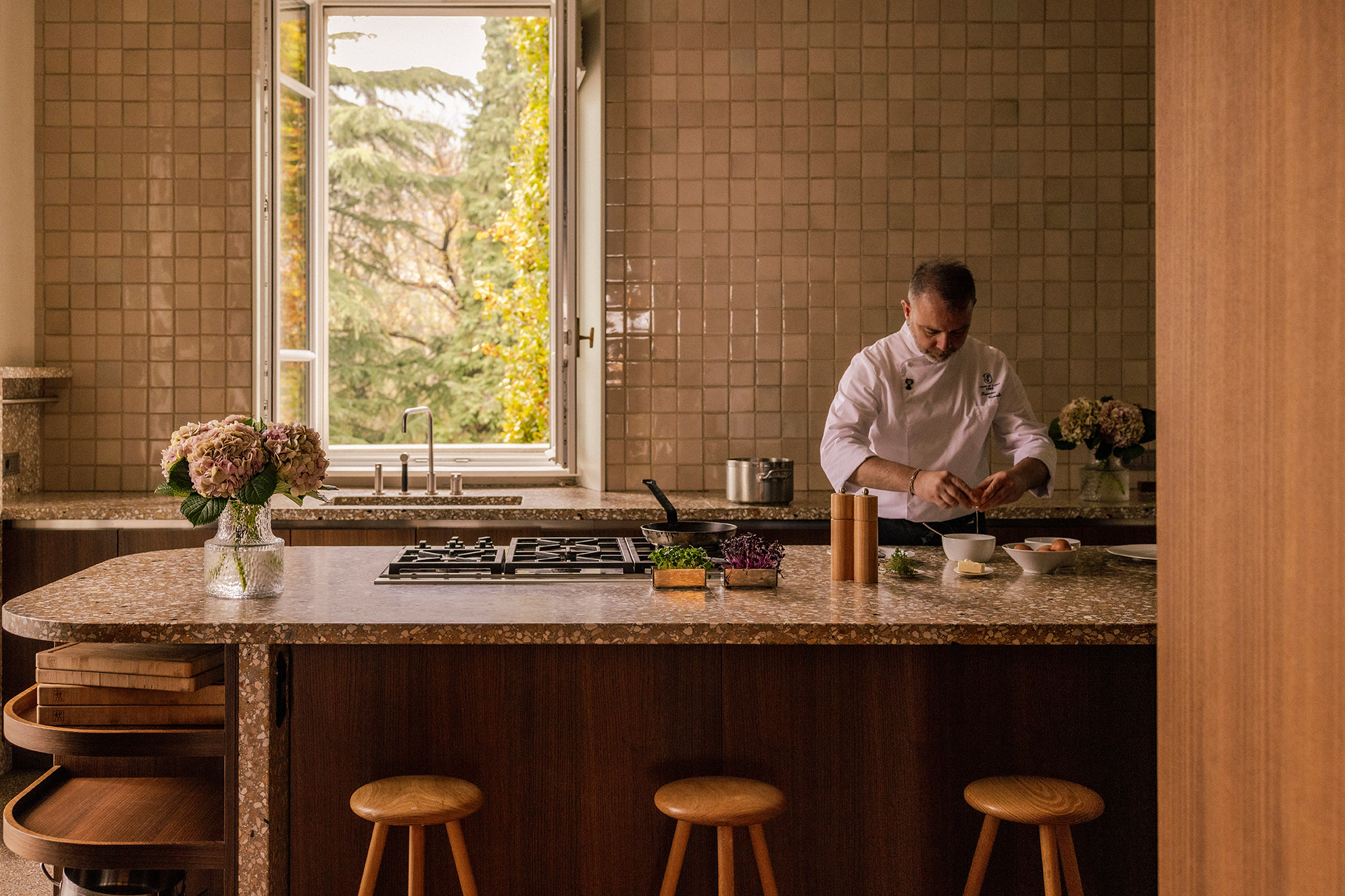 villa-peduzzi_villa_lake-como-italy_interior-chef-kitchen.jpg