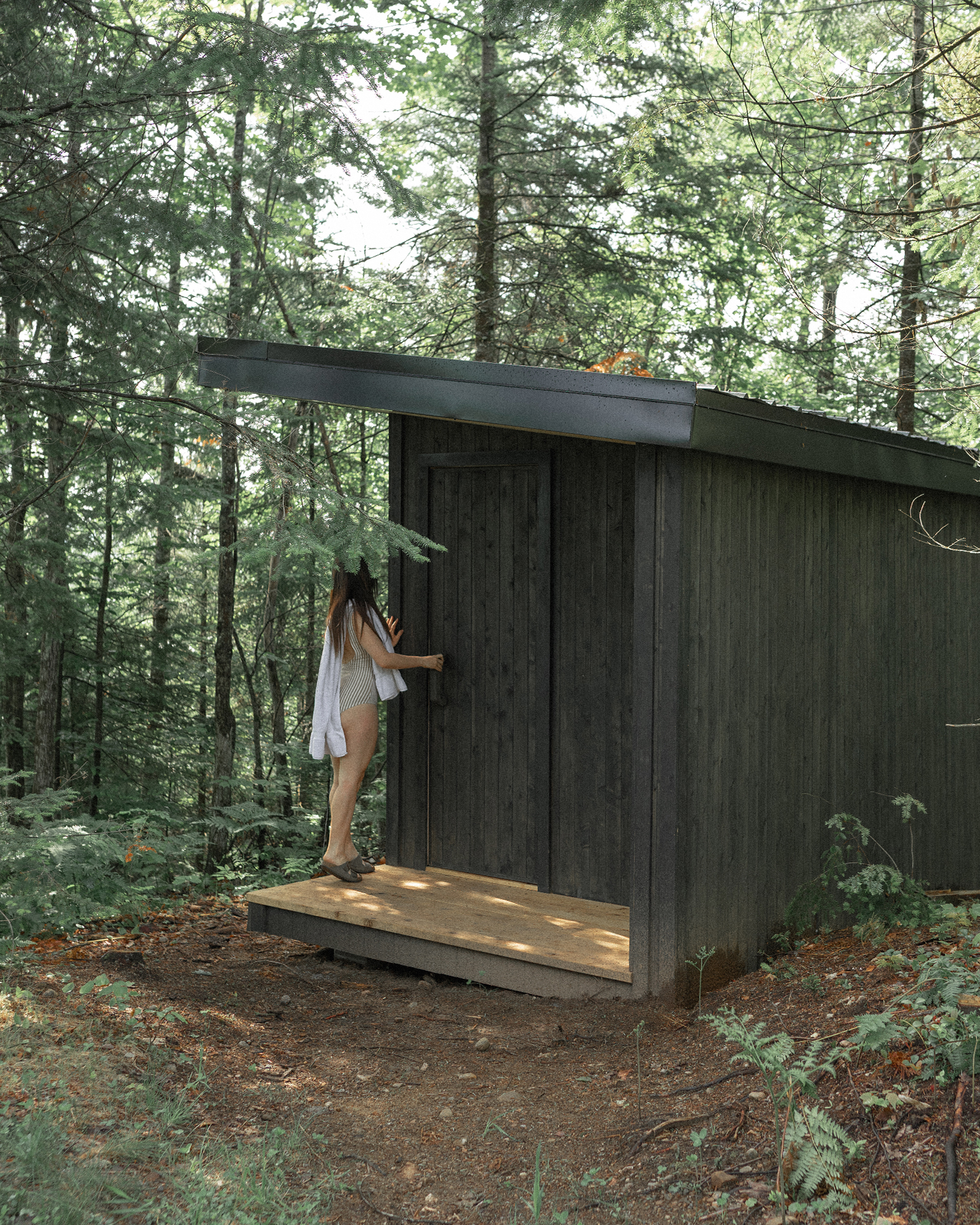hintercabin-x_cabin_quebec-canada_exterior-detail.jpg