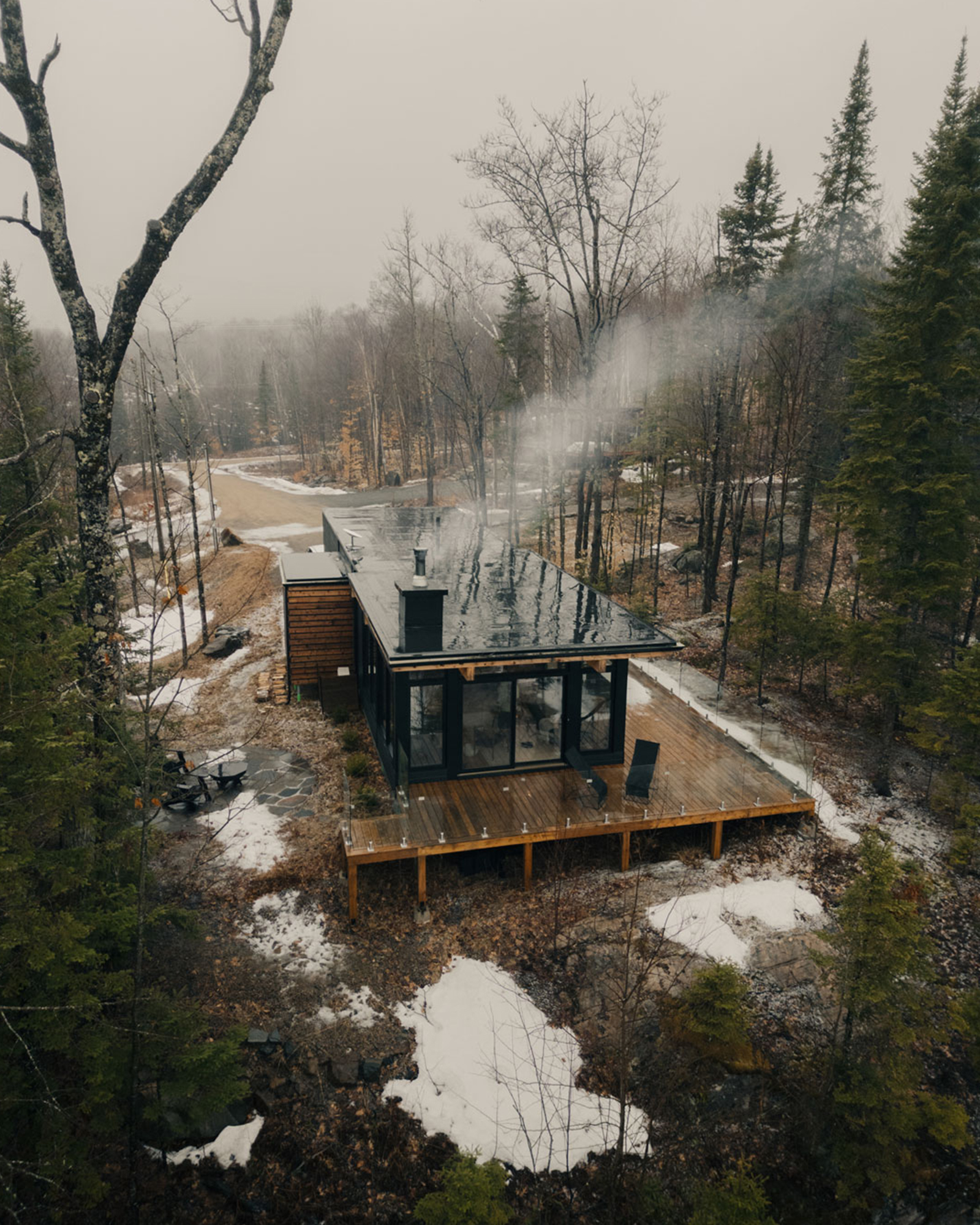 hintercabin-x_cabin_quebec-canada_exterior-drone.jpg