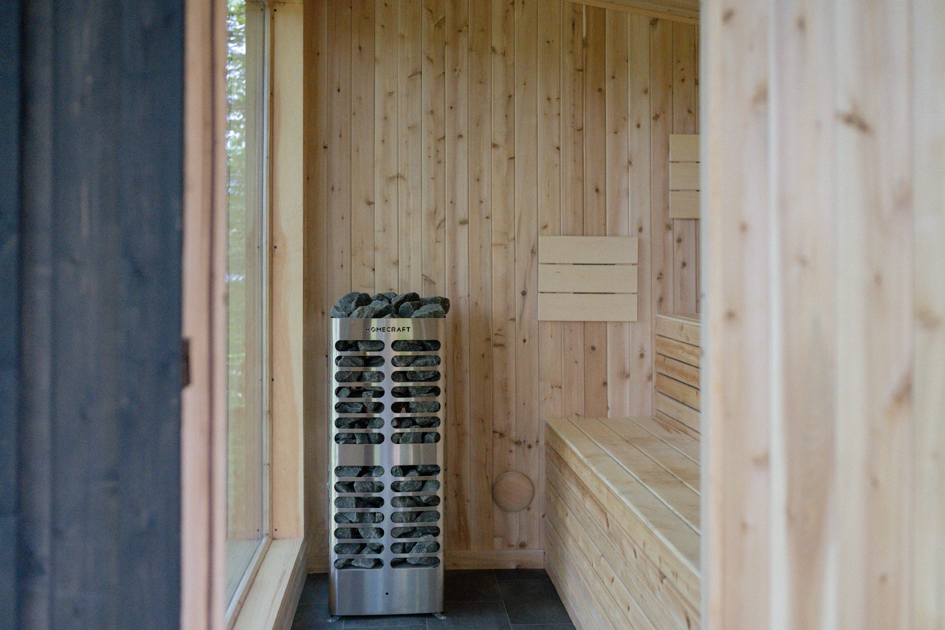 hintercabin-x_cabin_quebec-canada_exterior-sauna.jpg