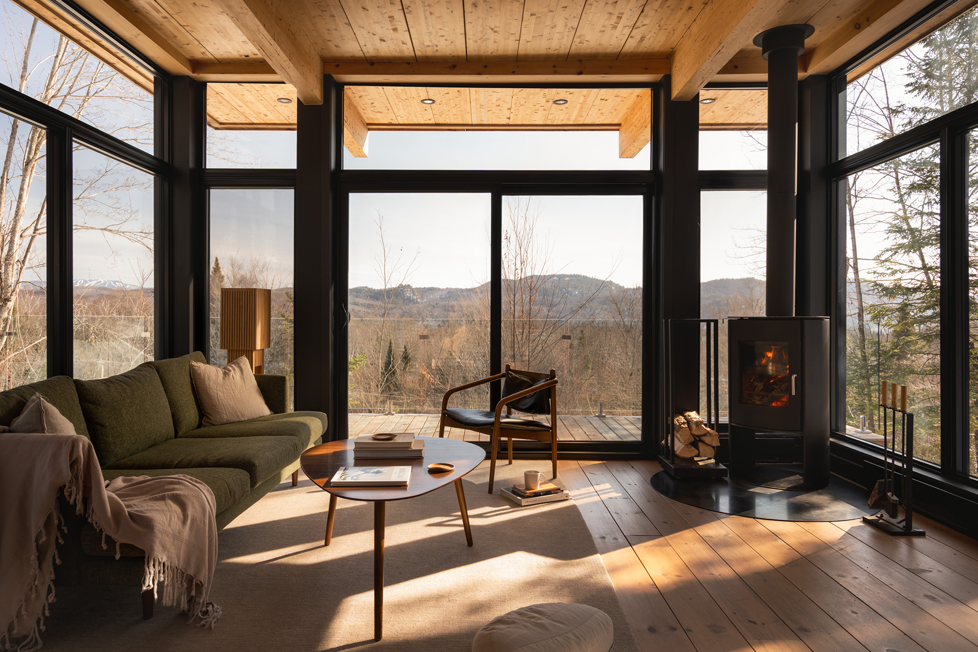 hintercabin-x_cabin_quebec-canada_interior.jpg