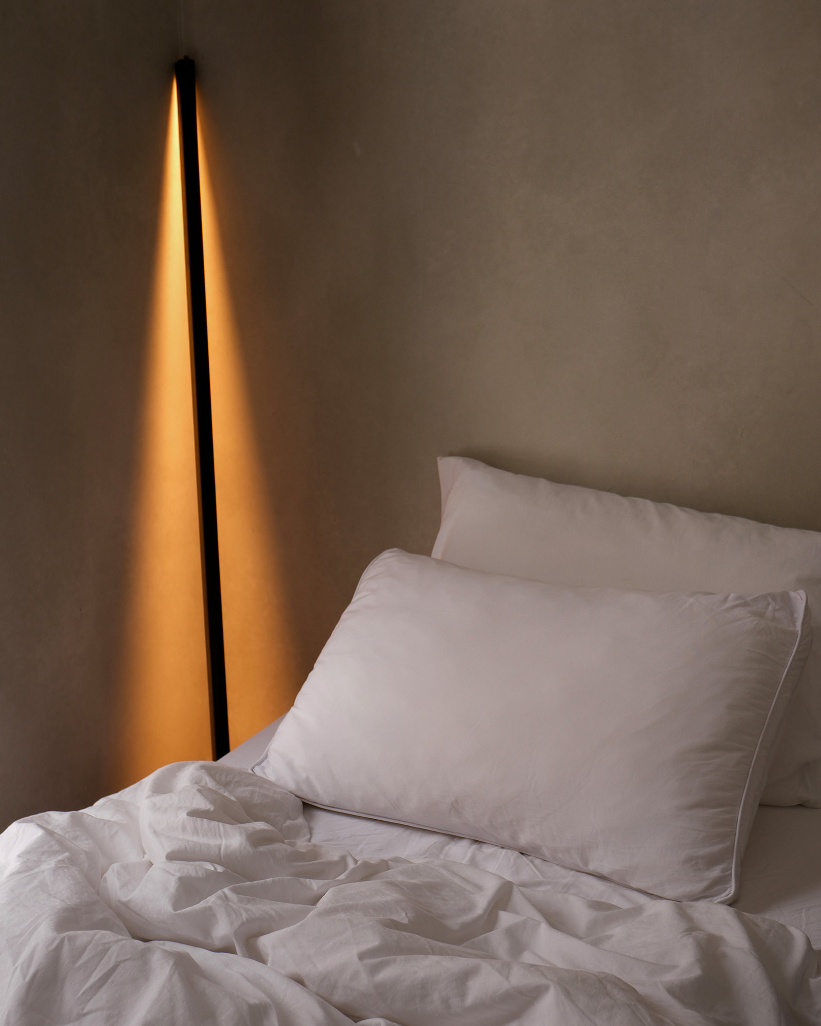 hintercabin-x_cabin_quebec-canada_interior-bed-detail.jpg