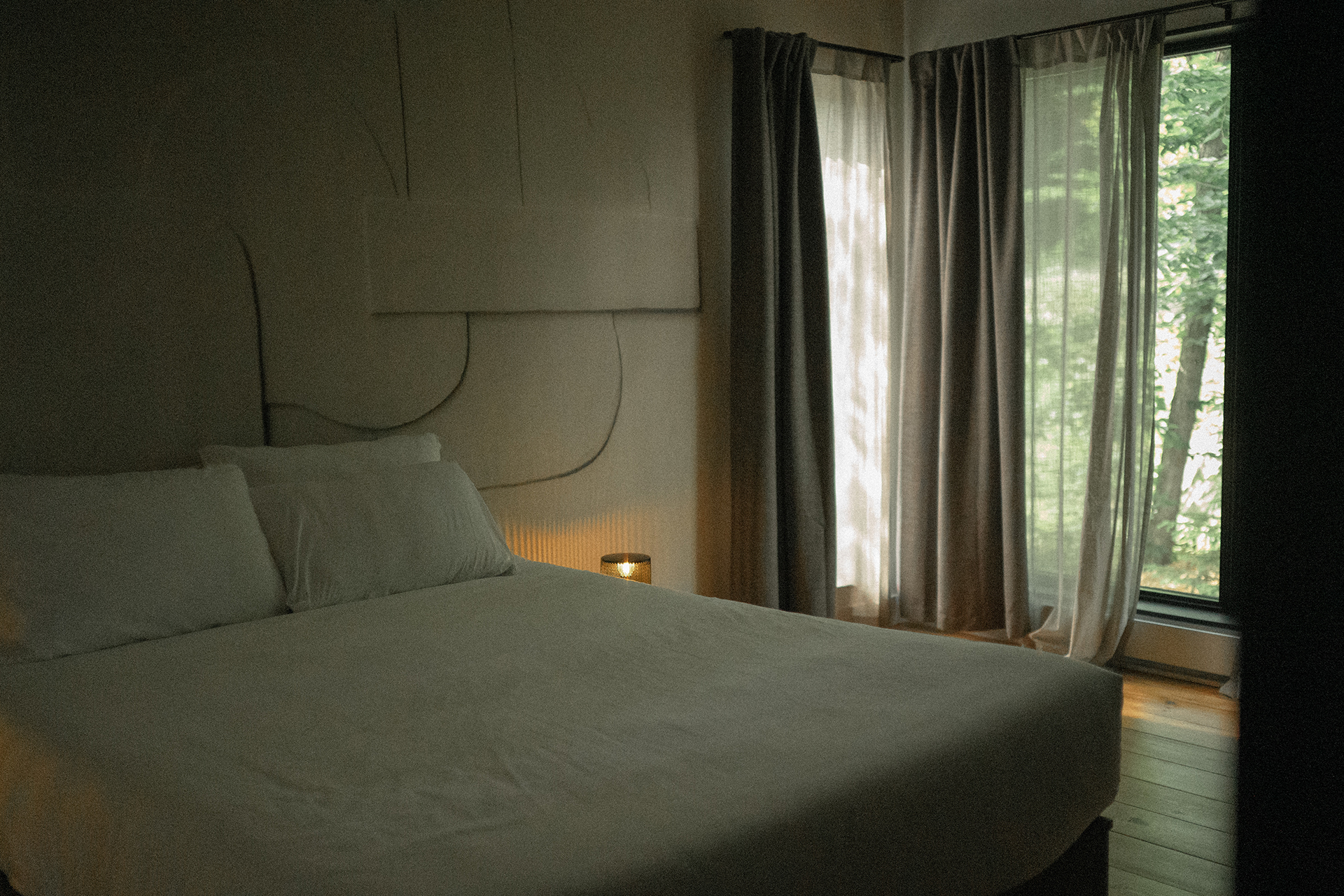 hintercabin-x_cabin_quebec-canada_interior-bedroom.jpg