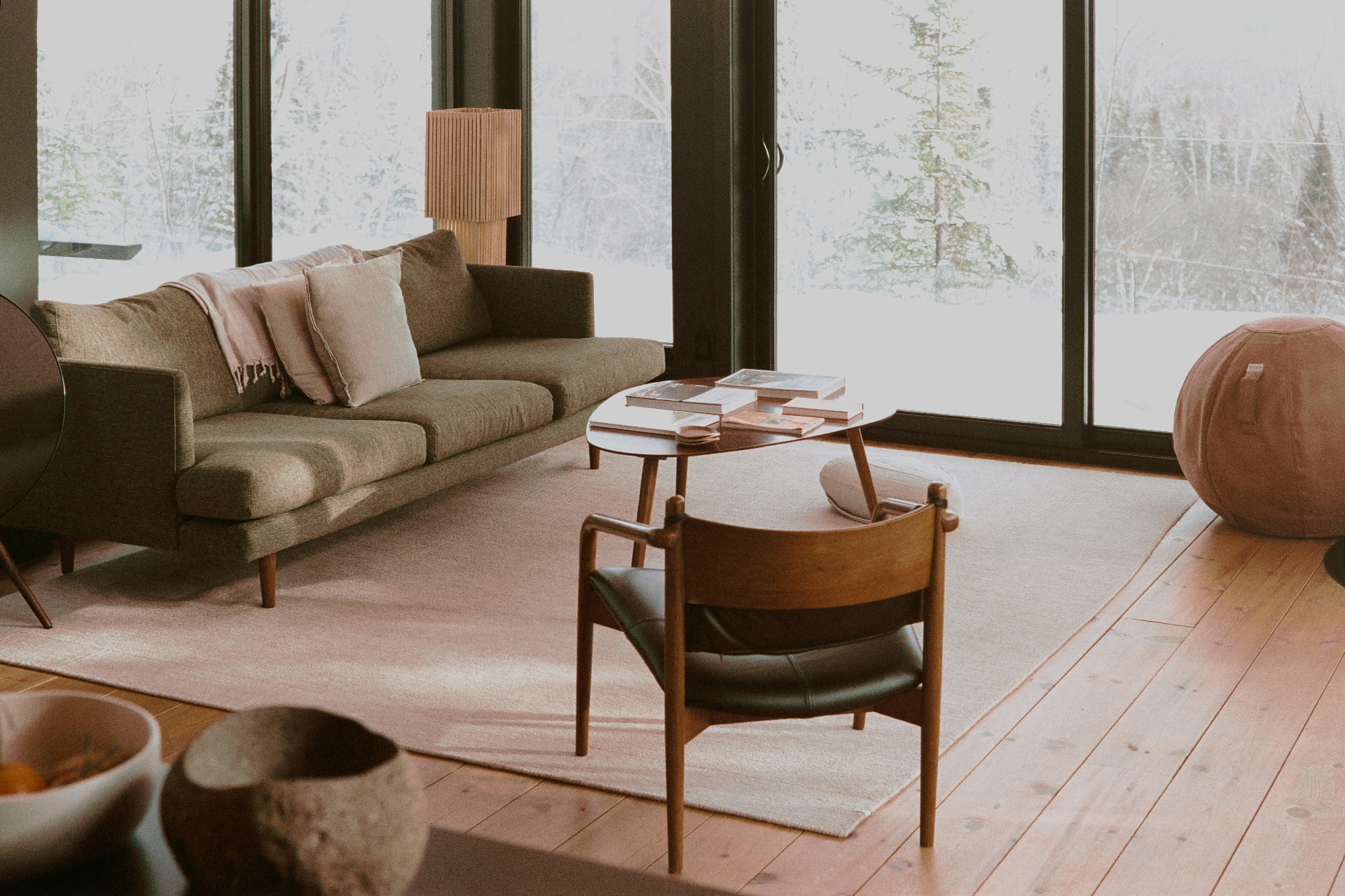 hintercabin-x_cabin_quebec-canada_interior-winter.jpg