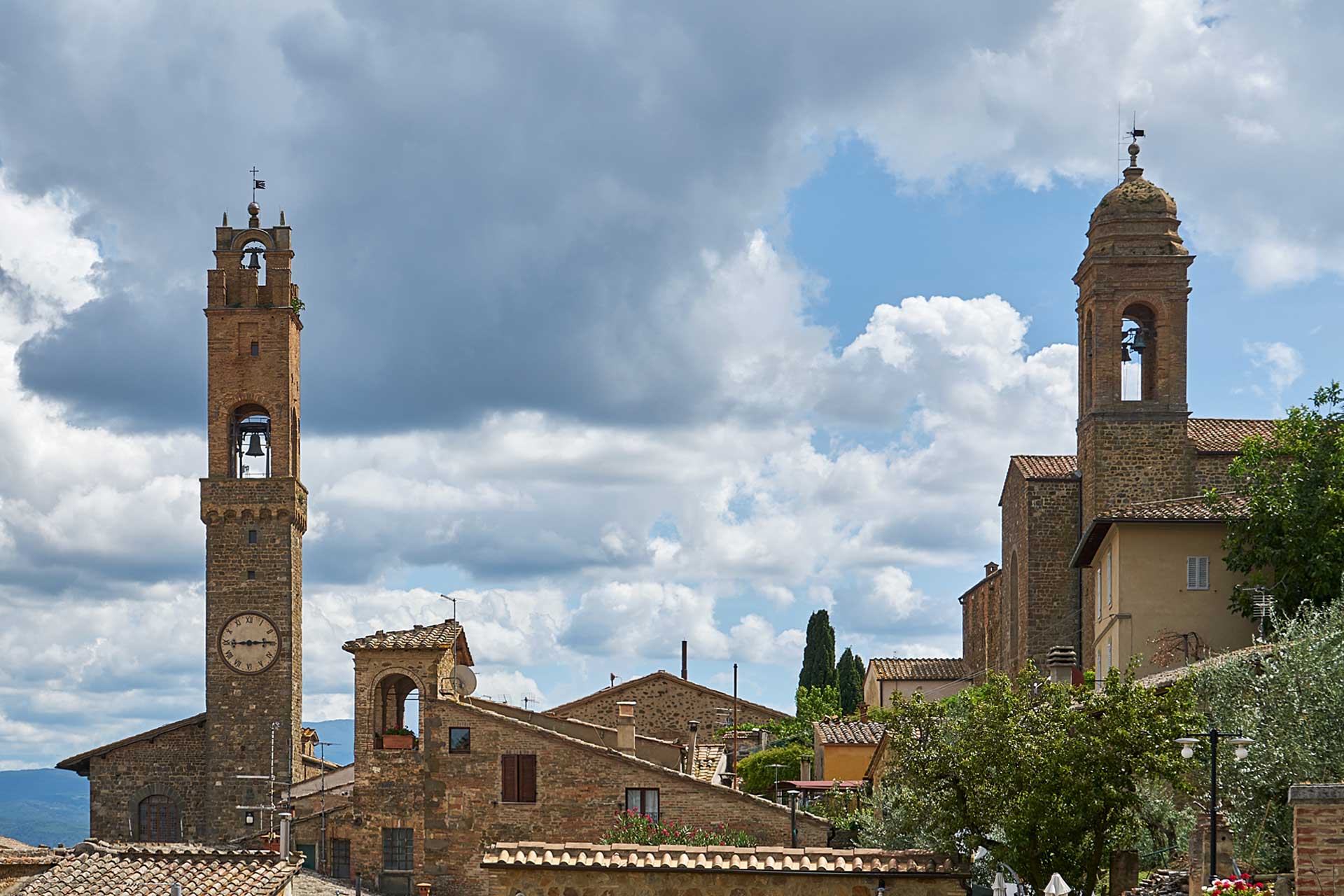montalcino-townhouse_townhouse_montalcino-italy_exterior-town.jpg