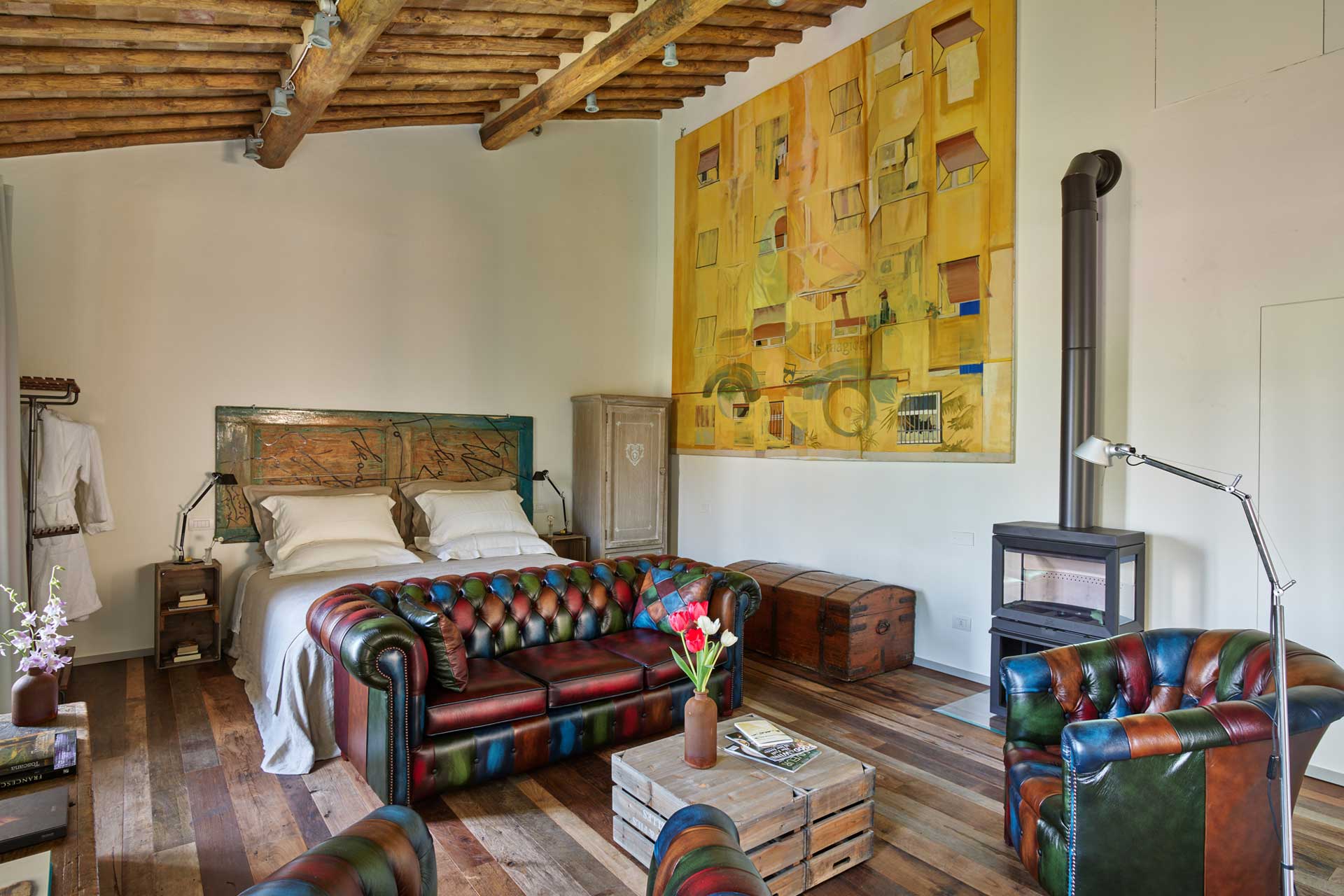 montalcino-townhouse_townhouse_montalcino-italy_interior-bedroom.jpg