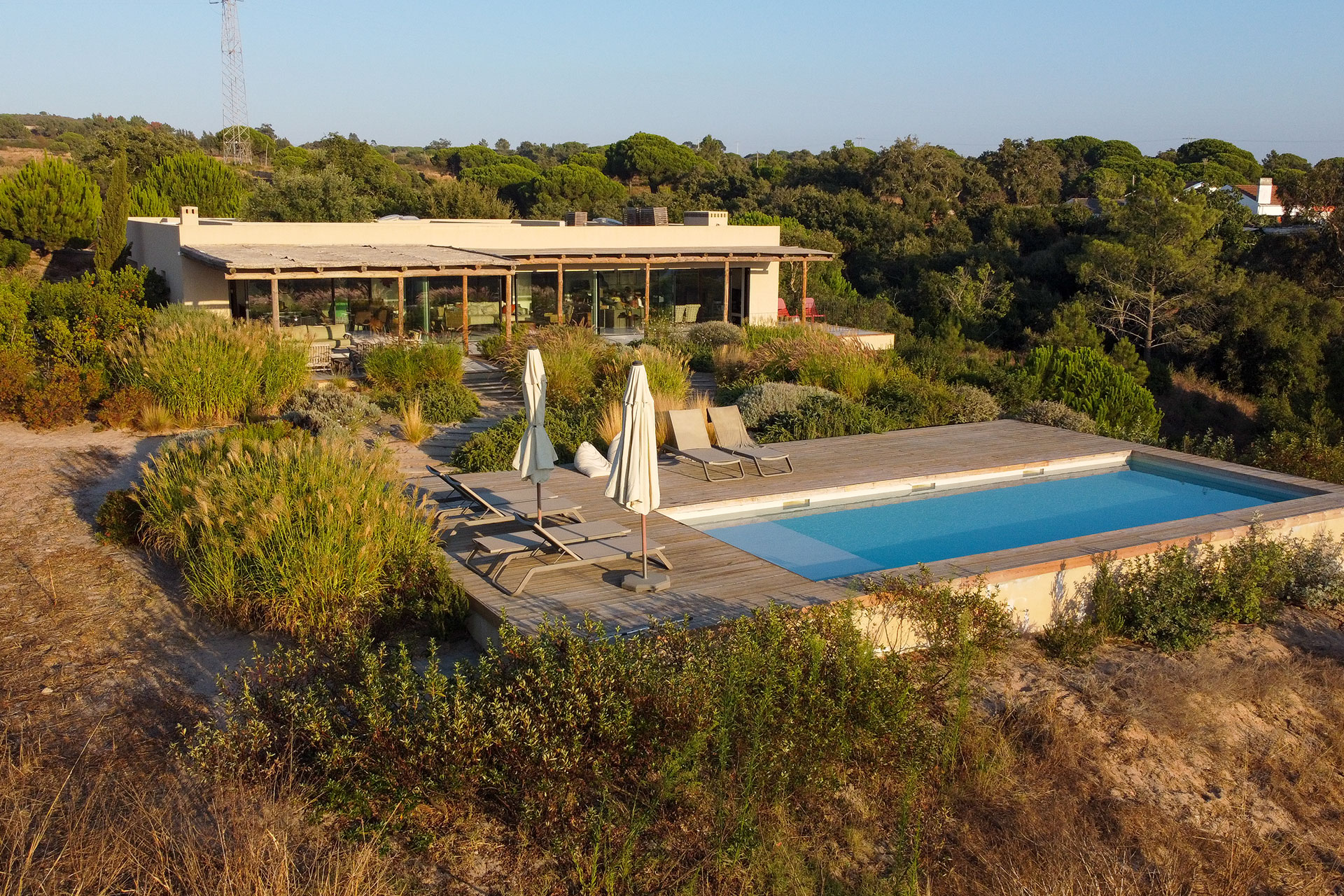 ameixeira_villa_melides-setubal-portugal_exterior-drone.jpg