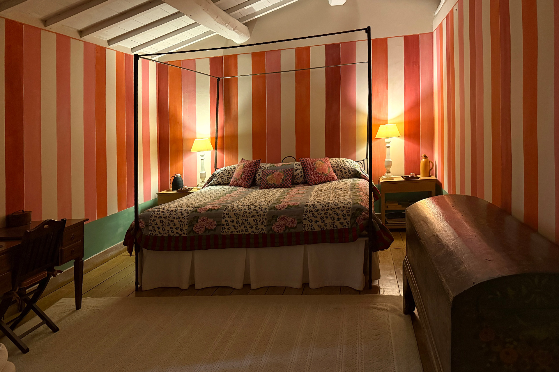 villa-tirrena_estate_lazio-italy_interior-bed-room-design.jpg