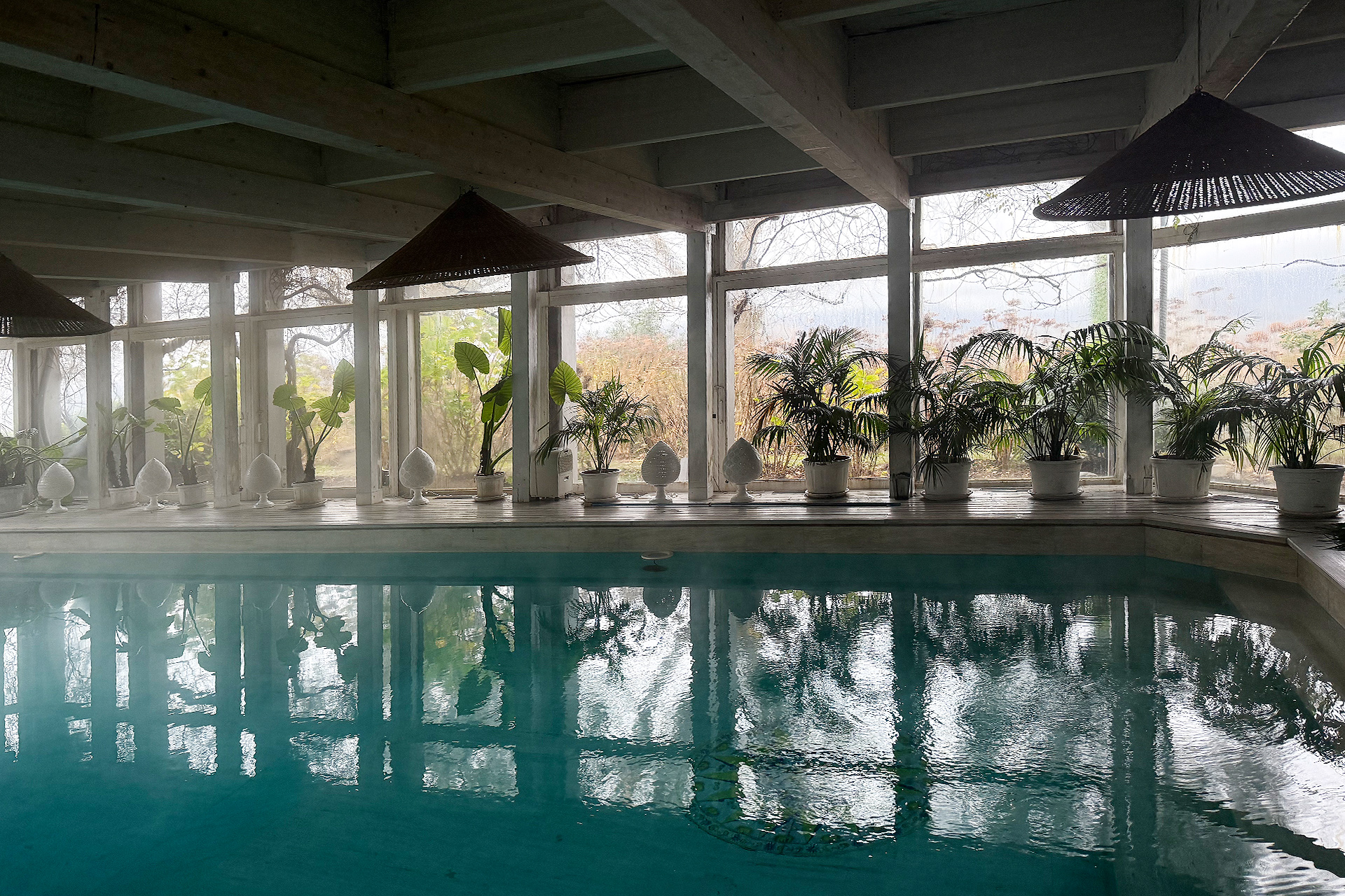 villa-tirrena_estate_lazio-italy_interior-pool.jpg