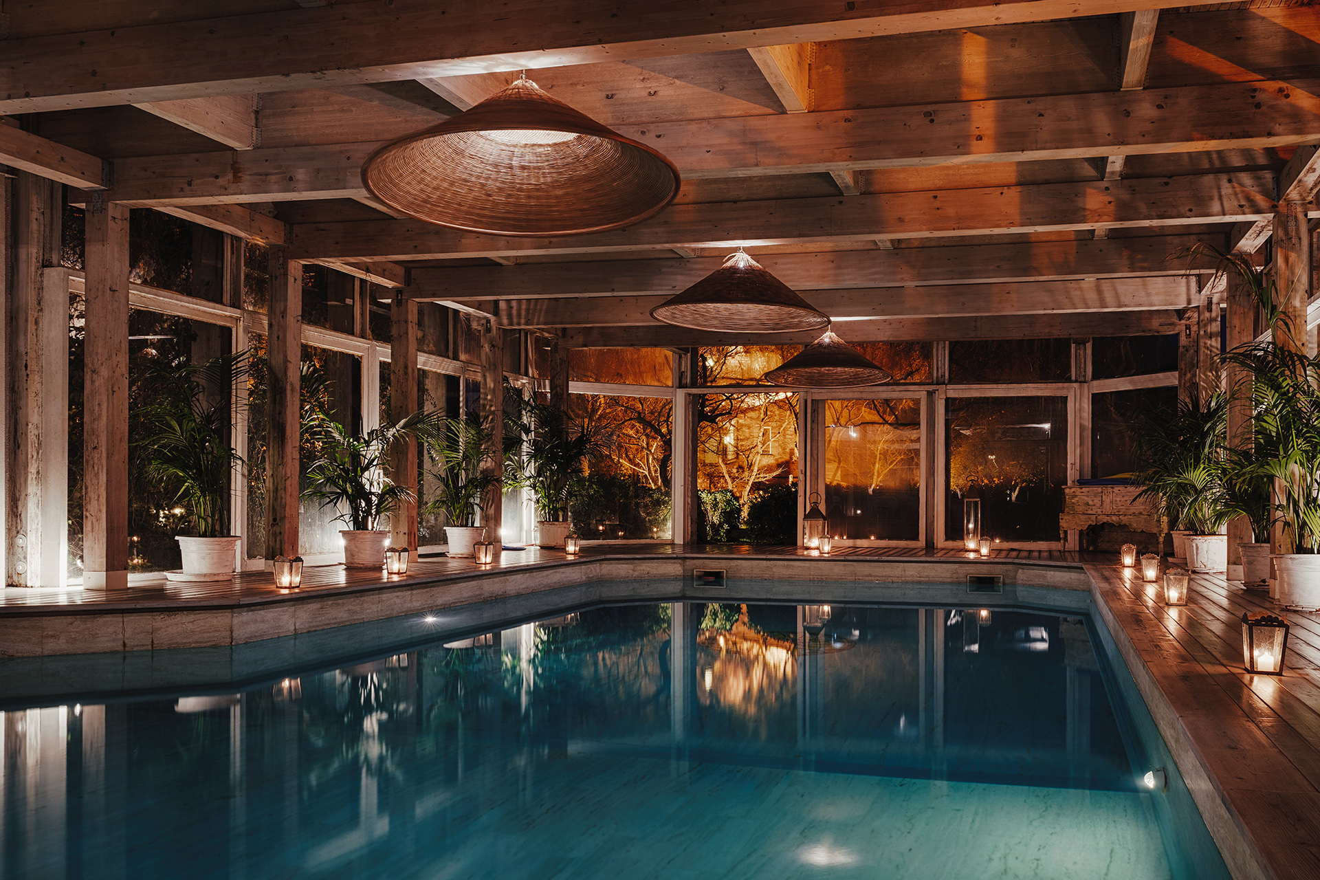 villa-tirrena_estate_lazio-italy_interior-pool-night.jpg